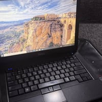 (Dell Latitude) للبيع: لابتوب ديل المواصفات الأساسية: Dell Latitude E6...