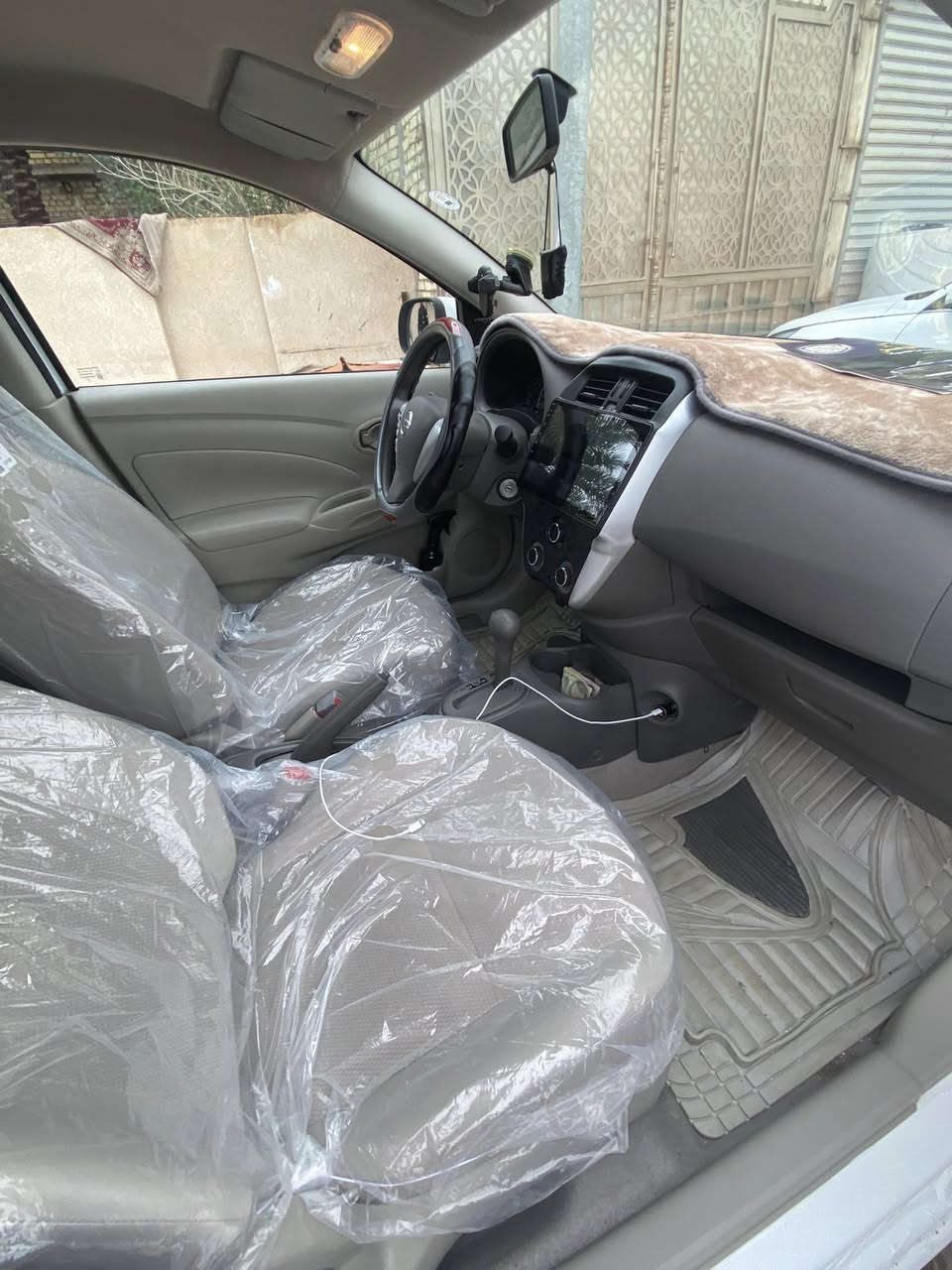 نيسان صني مديل 2024  ماشيه عشرتالاف ام البليته الزركه ضمان شركة السور 
كفاله عامه من الزلغ والبارد فقط بنيد تبدل نفس لون اثر طخه السعر 118 وبيها مجال قليل مكان البصره حي المهندسين  رقم الهاتف ***********
