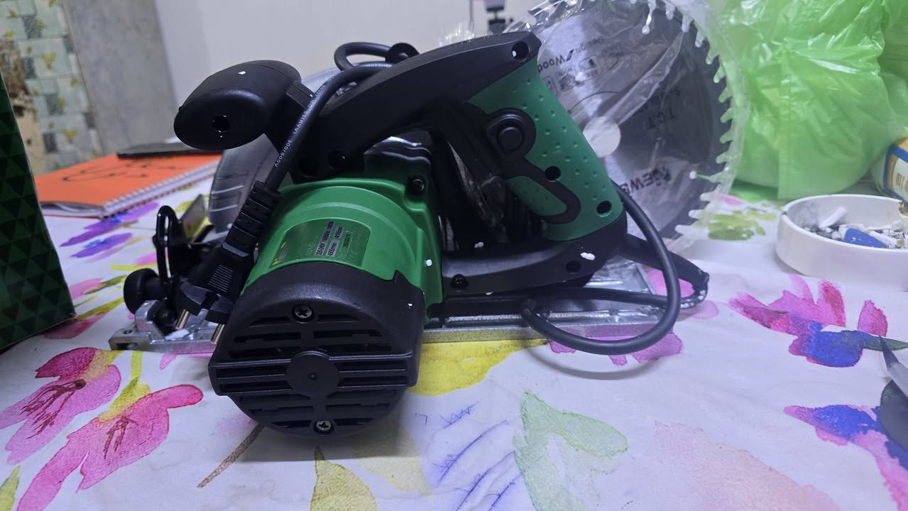 منشار حديد وخشب ممستخدم جديد  ماعرف شكد سعره قيم واخذ  جماعت ل١٠ انقرضو


**إذا كنت صاحب هذا الإعلان وتريد حذفه لأي سبب، رجاءا أرسل رسالة إلى الدعم الفني**