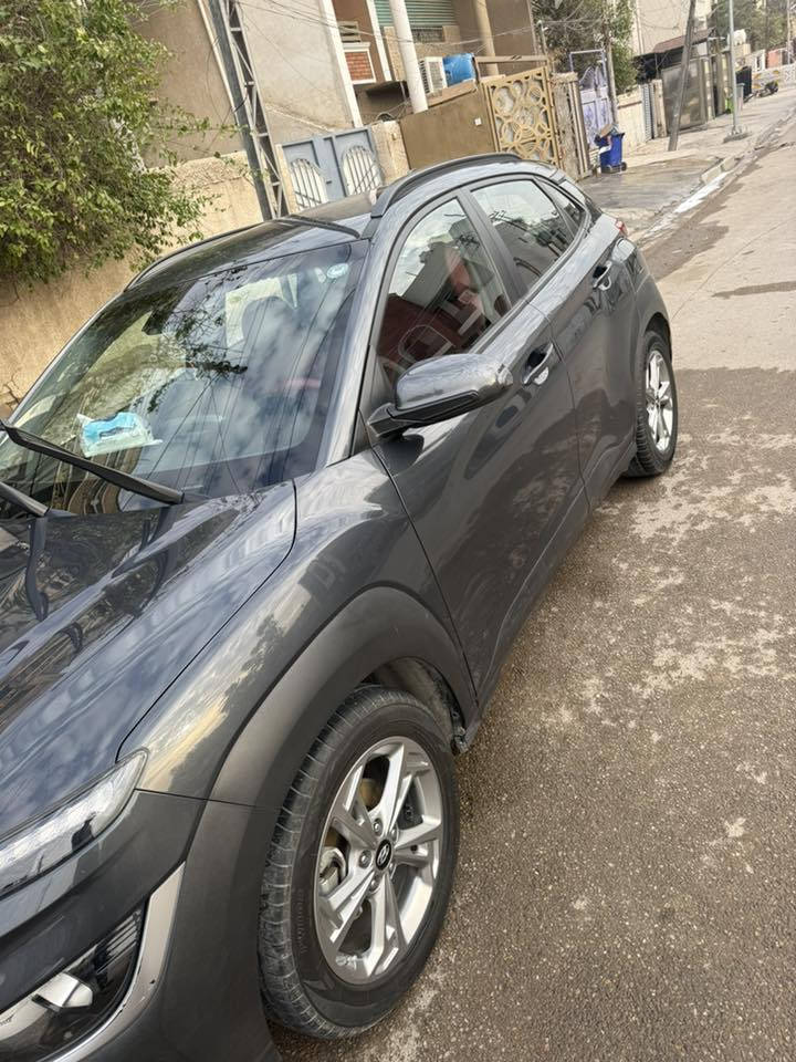 كونا 2023 ( خليجي )
ماشية 92 كيلو بيها فقط خلف باب السائق مكان صغير معجون فقط باقي كفالة عامة مواصفات معروفة مكاني بغداذ الشعب
 ***********
