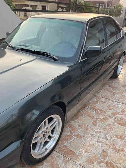 BMW_1990
للبيع او المراوس حسب القناعه
مكينه 25 كبس كير عادي مكفولات 
داخل جلد وياله M  صبغته جديده 
رقم اربيل الجديد تحويل ثاني يوم 
ب58وبيه مجال قليل
للتواصل :***********بي وتساب أربيل
