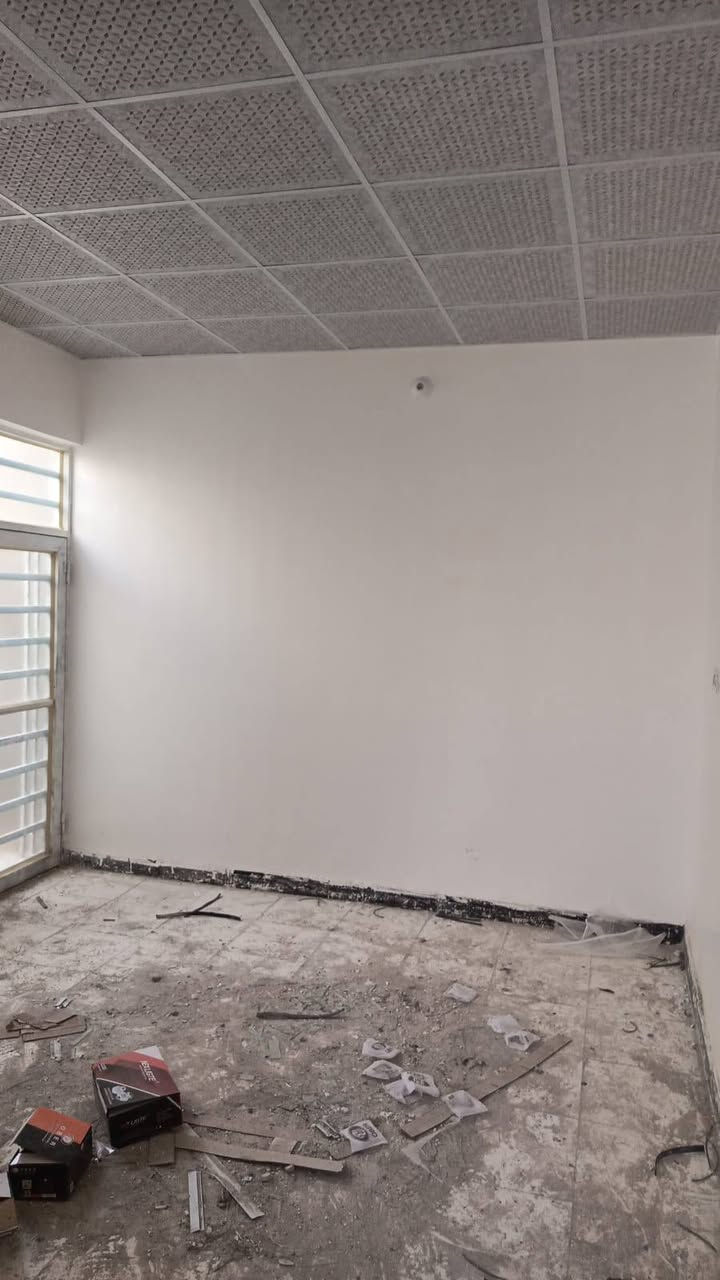 سلام عليكم بيت يجار ٥٠ متر جديد البيت العنوان حي ميسان شارع زوار سعر يجار ١٥٠ الف كل شهر بشهره ***********
