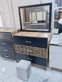 للبيع • غرفة نوم