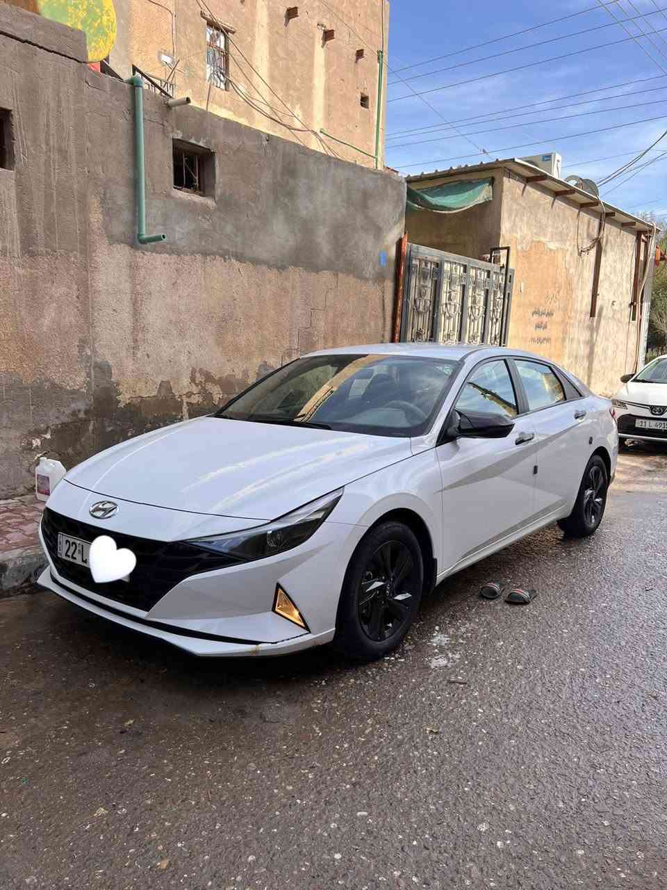 السلام عليكم الانتره موديل 23 للبيع خليجي كفاله عامه رقم اربيل وماشيه 60   مكينه 1600  سنويه للـ 28 وبيها وكاله عامه  السعر155 العنوان بصره جمهوريه والاستفسار على رقم الهاتف ***********
