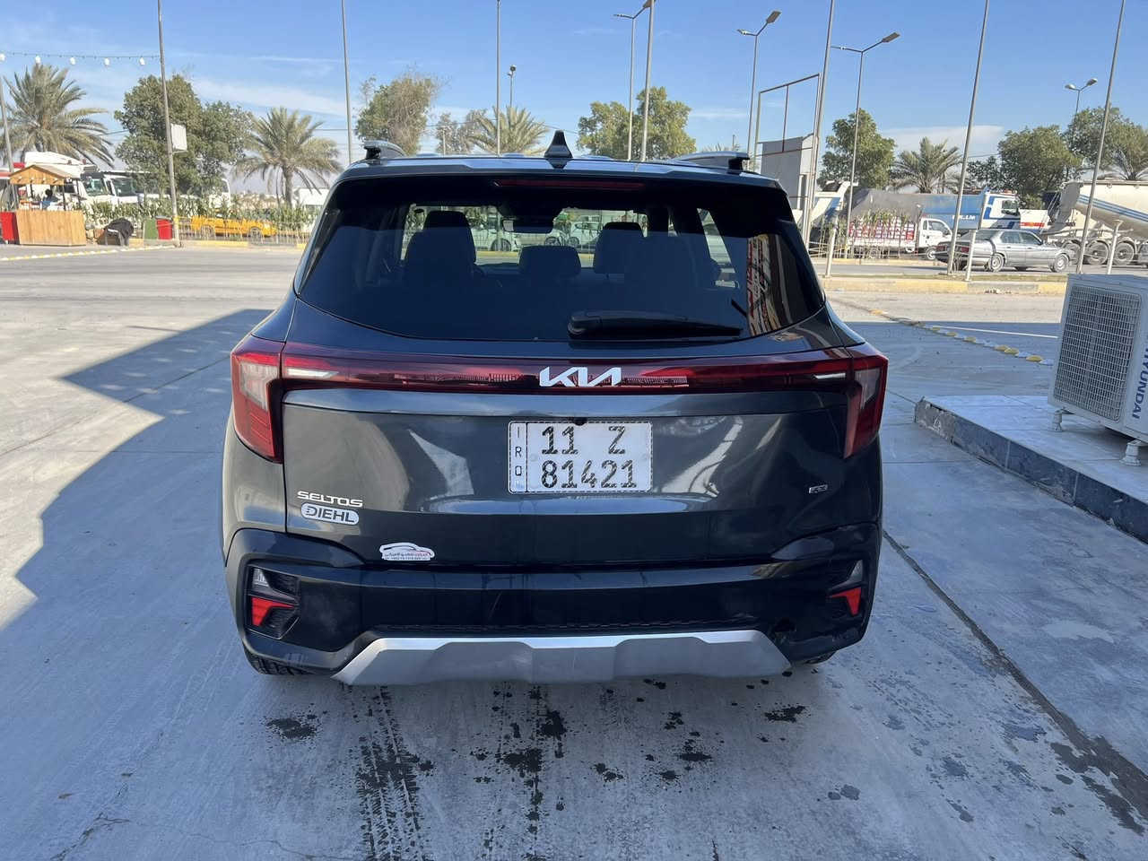 السلام عليكم
سيلتوز 2024 وارد امريكي EX
فول مواصفات للاخير 
سياره جديدة ماشية ٣٨ الف كيلو 
بيه فقط باب خلفي مبدل نفس لون وجاملغ بارد خفيف وبيها شخطين خفيفات وطعجه صغيره كلش اثر النقل مبينات 
محرك 2000 دوش
مواصفاتها
تشغيل عن بعد
إطفاء ذاتي
كشن كهرباء
رادارات ٣٦٠ درجة
تحذير امامي ومانع تصادم 
٤ كشنات تدفئة
تشغيل عن بعد 
فور ويل
نزول منحدرات
فتحة سقف
تحذير الخروج من المسار 
تحديد مسار 
سيارة مفولة للأخير 
المكان بغداد قرب مرور التاجيات
رقم بغداد بأسمي 
سعرها ١٨٥$ وبيها مجال
***********
