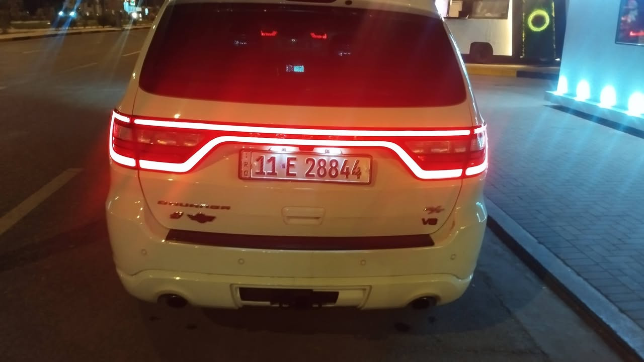 🚗 للبيع: دودج دورنكو 2019
📍 مكان السيارة: البصرة – الجبيلة
📞 للتواصل: ***********
💰 السعر: 350 ورقة – قابل للتفاوض

🛠️ المحرك: 8 سلندر – 5700cc

⚙️ المواصفات:
• حساسات أمامية وخلفية
• فتحة سقف بانورامية 
• تحكمات ستيرن
• نظام سبورت
• رادار أمامي وخلفي
• نظام النقطة العمياء
• شاشات خلفية
• يتسع لـ 6 ركاب
• اللون الخارجي أبيض والداخلي ماروني

⚠️ أضرار السيارة:
• وارد خليجي – وكالة هارلم
• كفالة عامة بدون أضرار
• السيارة بوضع الوكالة

📌 تفاصيل إضافية:
• رقم السيارة: بغداد الدولي الجديد
• باسم المالك تحويل مباشر
• لون السيارة: أبيض
