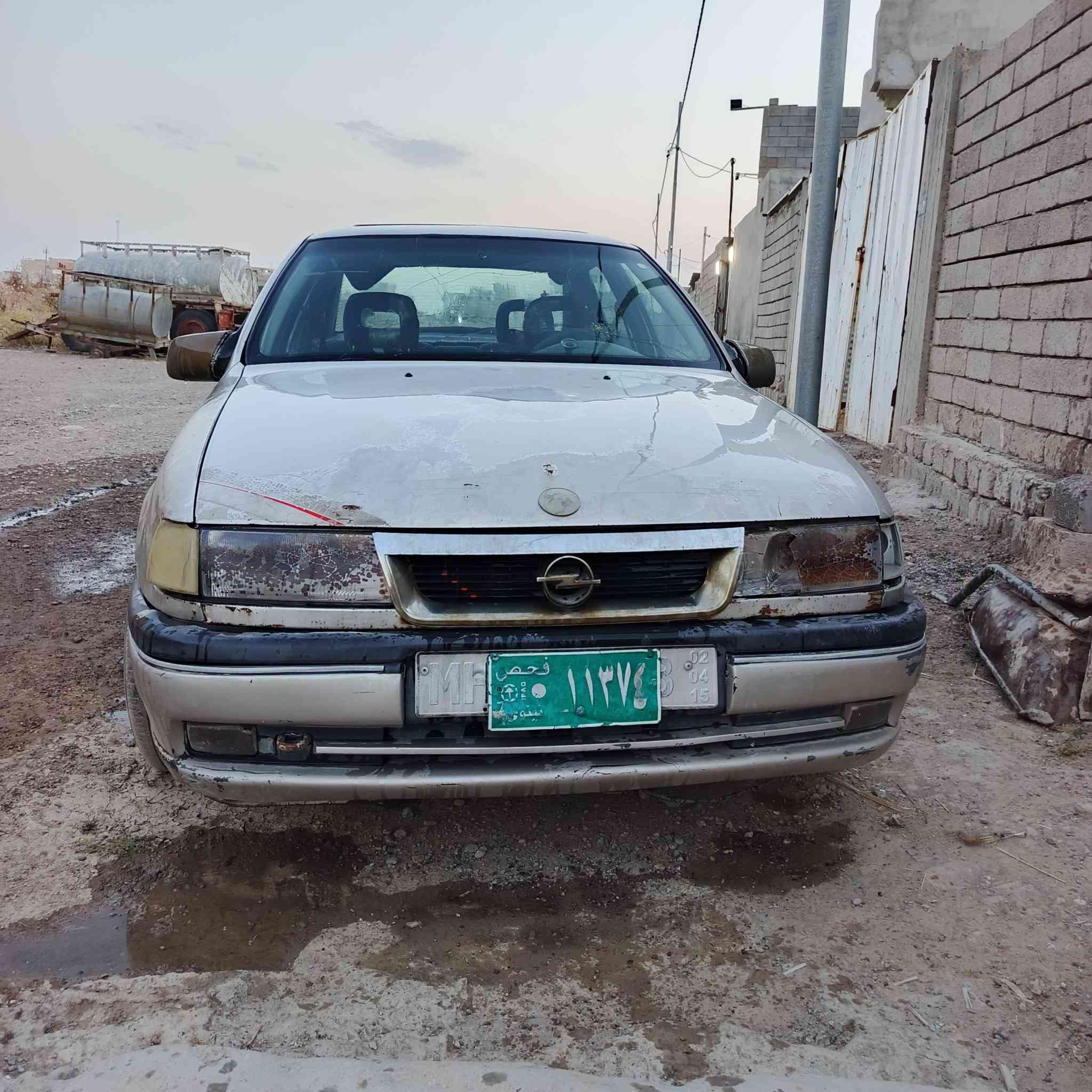 فكترة للبيع حجم 20 موديل 92 كابون بانزين السيارة مشروحه عكال رقم أخضر نينوى سعر 22 وبيها مجال موبايل ***********
