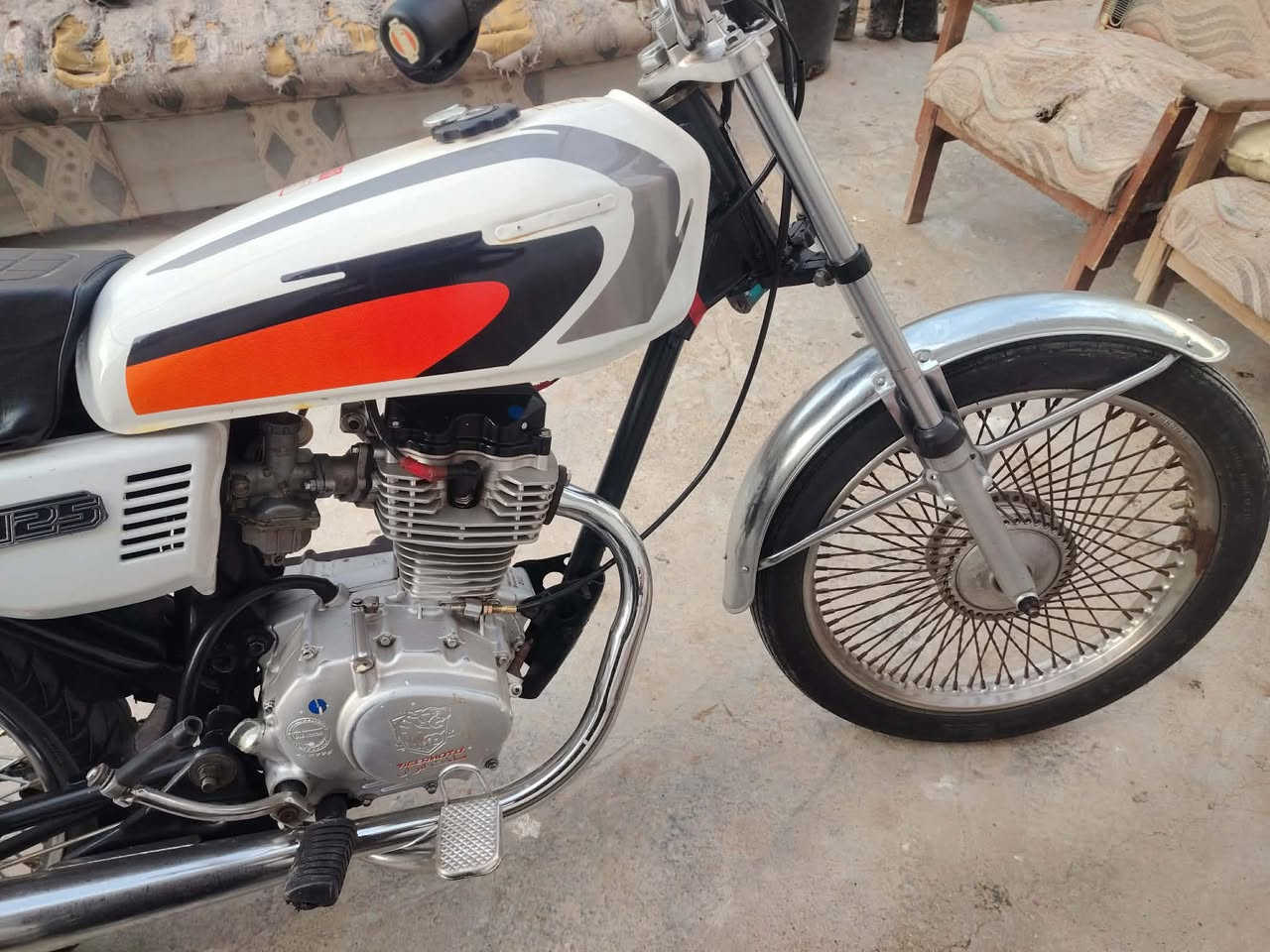 السلام عليكم
للبيع تايكر 2017  مكينه مكفوله من كلشي الدرجه نظيفه  مكان ديالئ الخالص  الشراي يتصل ‭0790 388 8648‬
