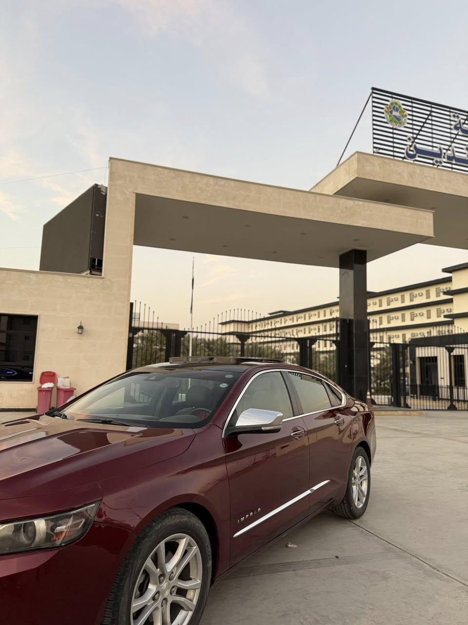 السلام عليكم اخوان امباله ١٧ فول الفول حادثها جاملغ وبنيد  واجه بيها من امريكا البابين والجاملغ الخلفي كلير من امريكا  السياره جديده مكينه كير بلاد وشرط ترايك زيرو 
ماشيه ١٩٠ كيلو متر 
تخم تاير وصدر امامي خلفي جديد 
كشرها جديد السيارهه نصبه احلا من الصور 
منضومه زنونن نههار 
بنراما طكتين 
حساسات اماميه خلفيه 
رادارات جوانب وامامي 
كشنات سايق وعكسه كهرباء 
كشنات جلد 
كشنات تدفئه تبريد 
استيرن كهرباء وتدفئه 
قاصه 
٥ بصمات 
نقطه عمياء 
تبريد قطعتين  ٦ سلندر
هواي مواصفات السياره فول الفوللل جديدهه نصبتها احلا من الصوره 
رقم سليمانيه باسمي تحويل ثاني يوم  سعرها ١٢٢ وبيها مجال 

للاستفسار ***********  العنوان ديالى الخالص هبهب
