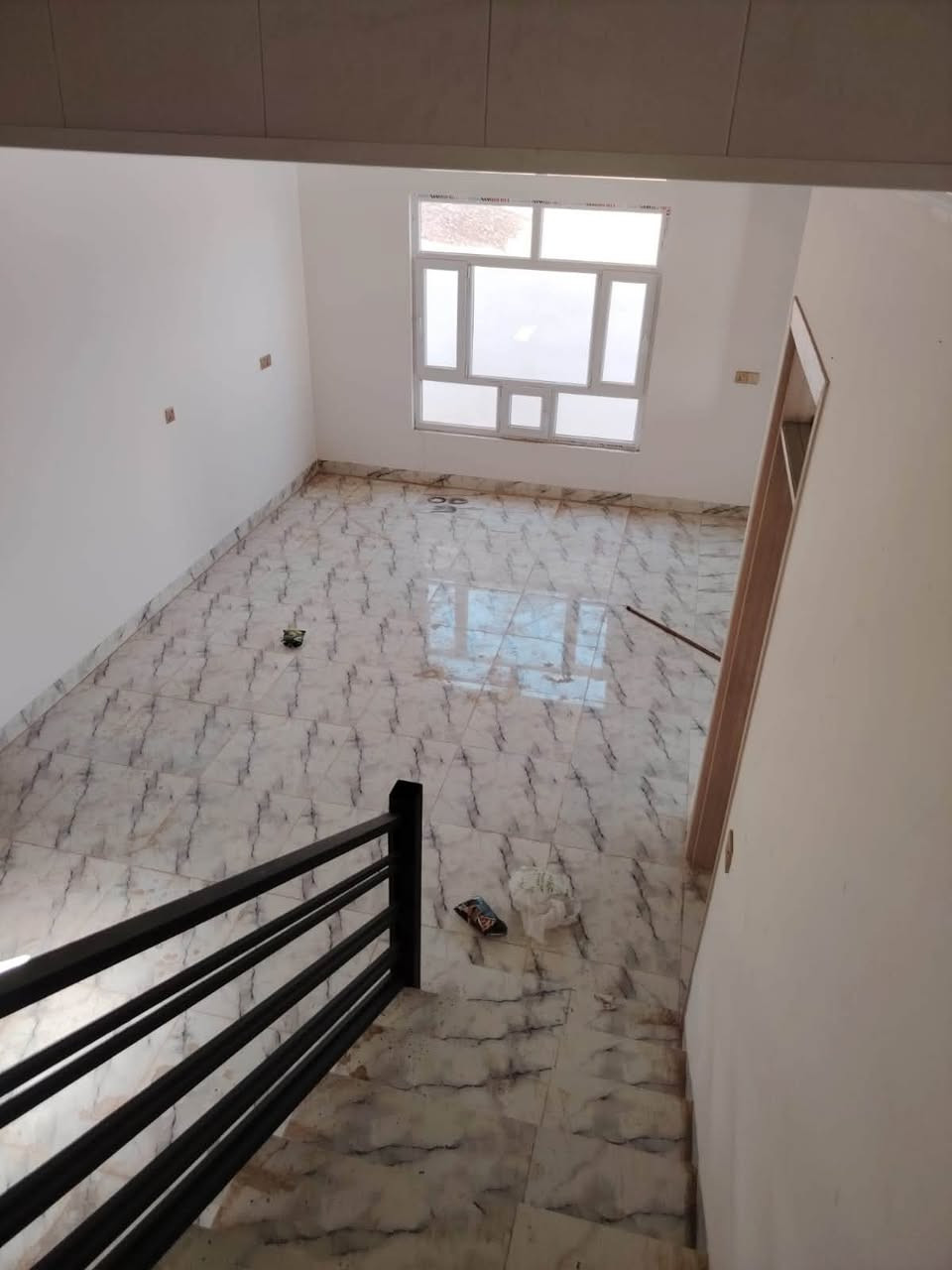 علان دار للبيع طابو سند 
بناء جديد. بيت فول مواصفات اظافه الى بير ماء 
موقع ملكشاه  قرب شبكه اسياسيل رابع بيت من الركن 
بيت جاهز بس تخلي غراظك بي
السعر 47 مليون بي مجال بصيط 
مساحه 200متر

للستفسار اتصل ***********

