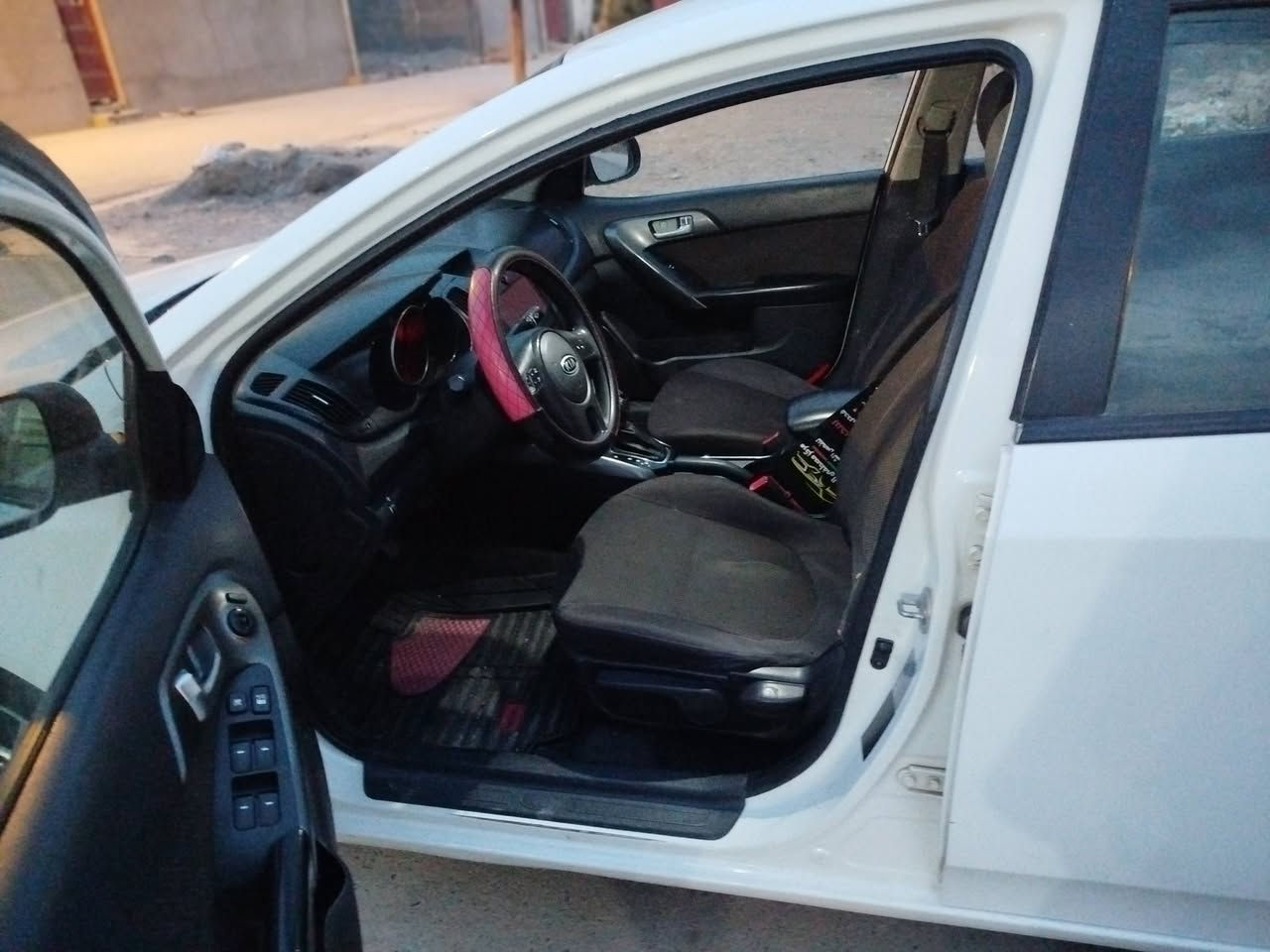 سيراتو 2011 سنويه بسمي لحد 2030 هزه جديده مكاني المقدادية رقم *********** السعر 107 وبي مجال
