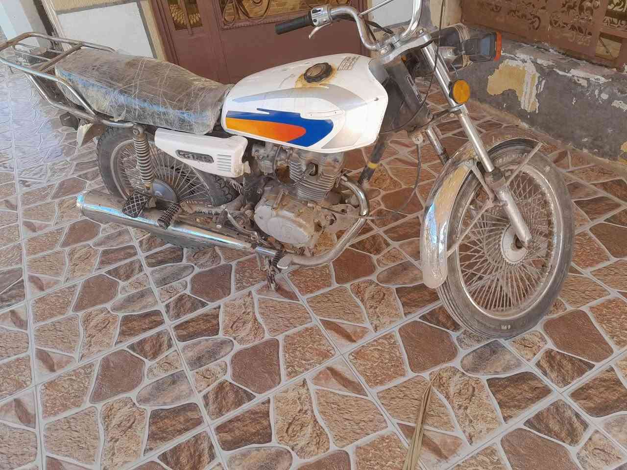 السلام عليكم تايكر كلك 2019 دراجه خير من الله كل نقص مابيها السعر ع خاص او الاتصال على الرقم 
***********
