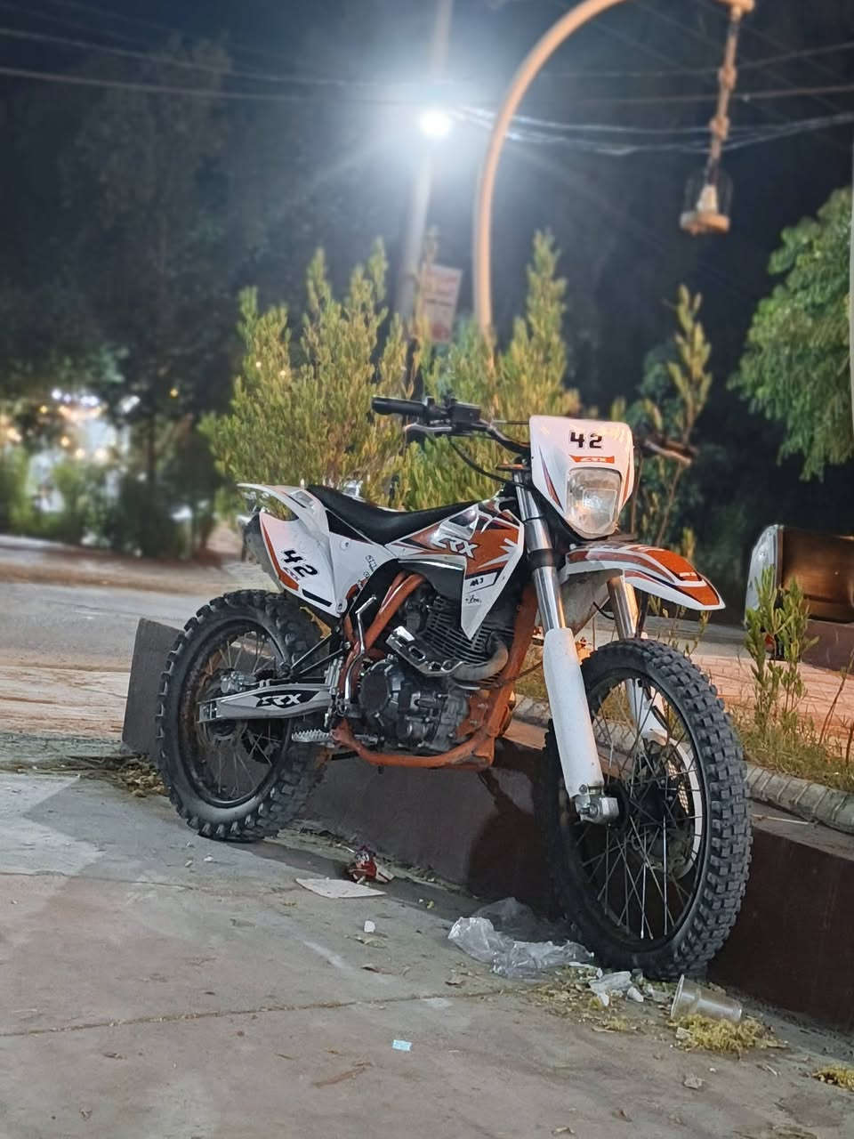 سلام عليكم شباب CRXموديل23محرك 250شلعة معدل طيارة بدون اي عيب دراجة اخو جديد للبيع سعر775بي مجال مكاني خانقين و هاي رقمي ***********
