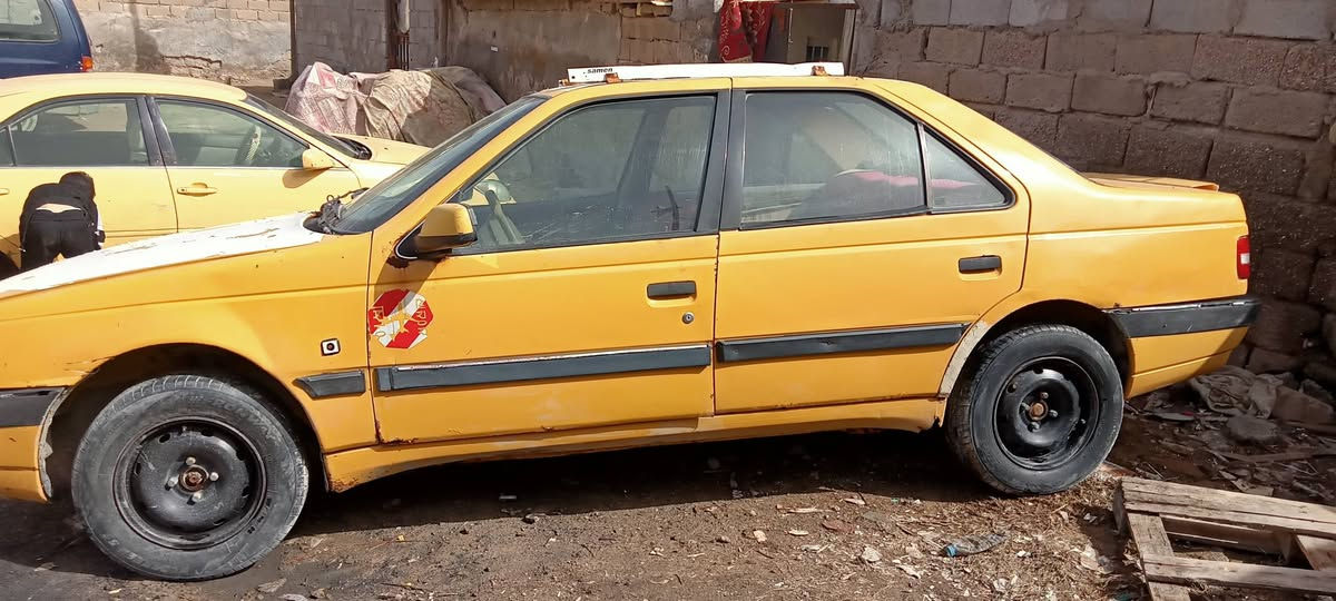 السلام عليكم بيجو405 لميس 14 مكينة وگير شرط حدادية زينة كهربائيات كله شغالة تايرات نص عمر راعي موجود عليه هيه550 الف ينزلن من السعر سنوية عاج نافذة بل21 السعر16 ورقة وبيهه مجال*********** بي واتساب المكان شط العرب تنومه
