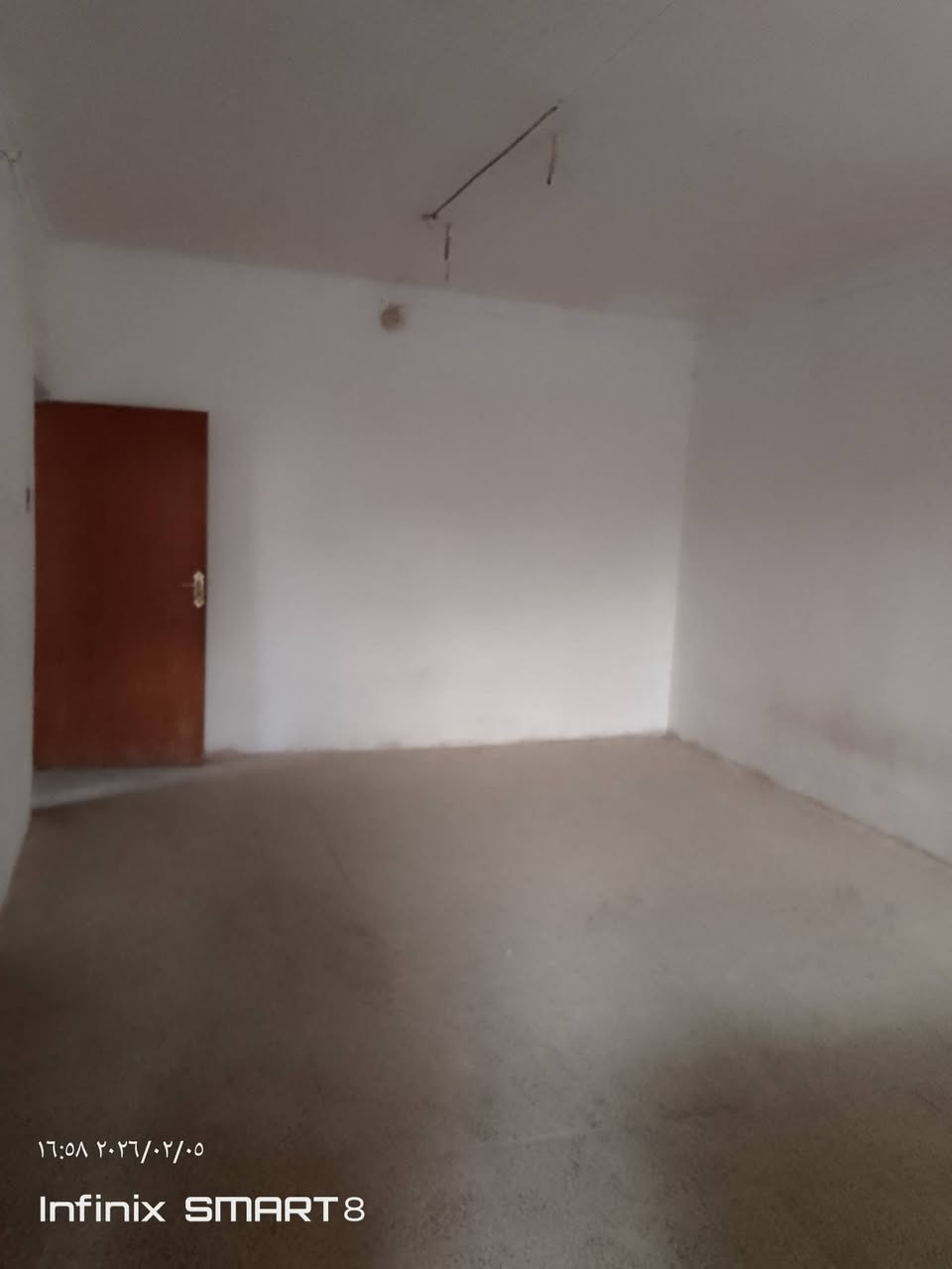 عروض اليوم دار الايجار المساحة 220م بناء غرفتين وصالة واستقبال ومطبخ وصحيات حي ميسان  23على ساحة سعر الايجار 350مع الماء والكهرباء الاستفسار الاتصال على الرقم التالي ***********او مراجعة مكتب المصطفى قرب مؤكولات السلطان
