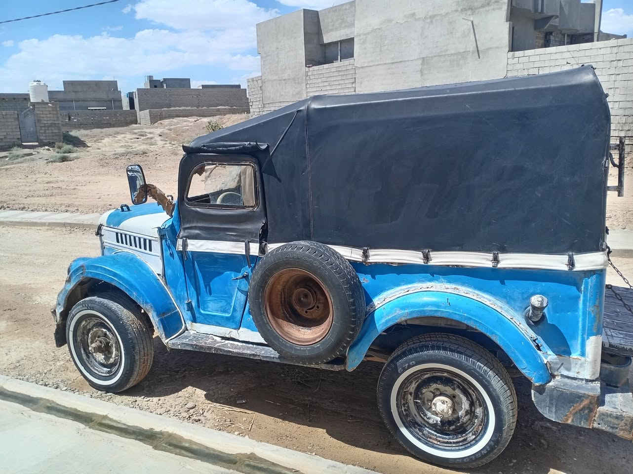 إسلام عليكم سياره جيب نضيفه بسمي الاسم مالهه گاز اسلحه رقم مالهه انكليزي موديل 75 محرك تو واي ديالى جلولاء وهاذا رقم ***********
