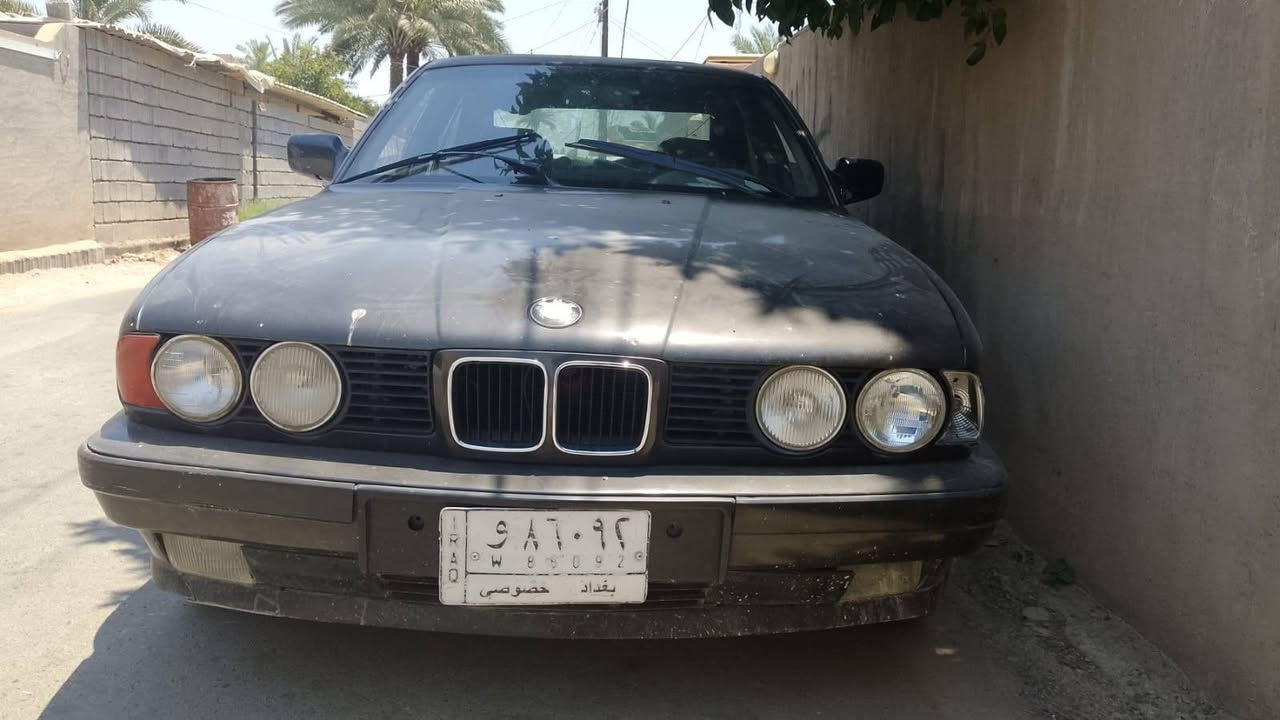 للبيع بي ام دبليو ٥٢٥ موديل ٩٠ محرك مفتوح كير عادي رقم بغداد مشروع وطني مكاني بغداد للاستفسار /*********** السعر ٢٦
