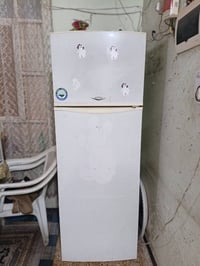 غراض للبيع جدد الله شاهد ونضيفات مكاني بغداد شعله 07767102948 السعر خا...