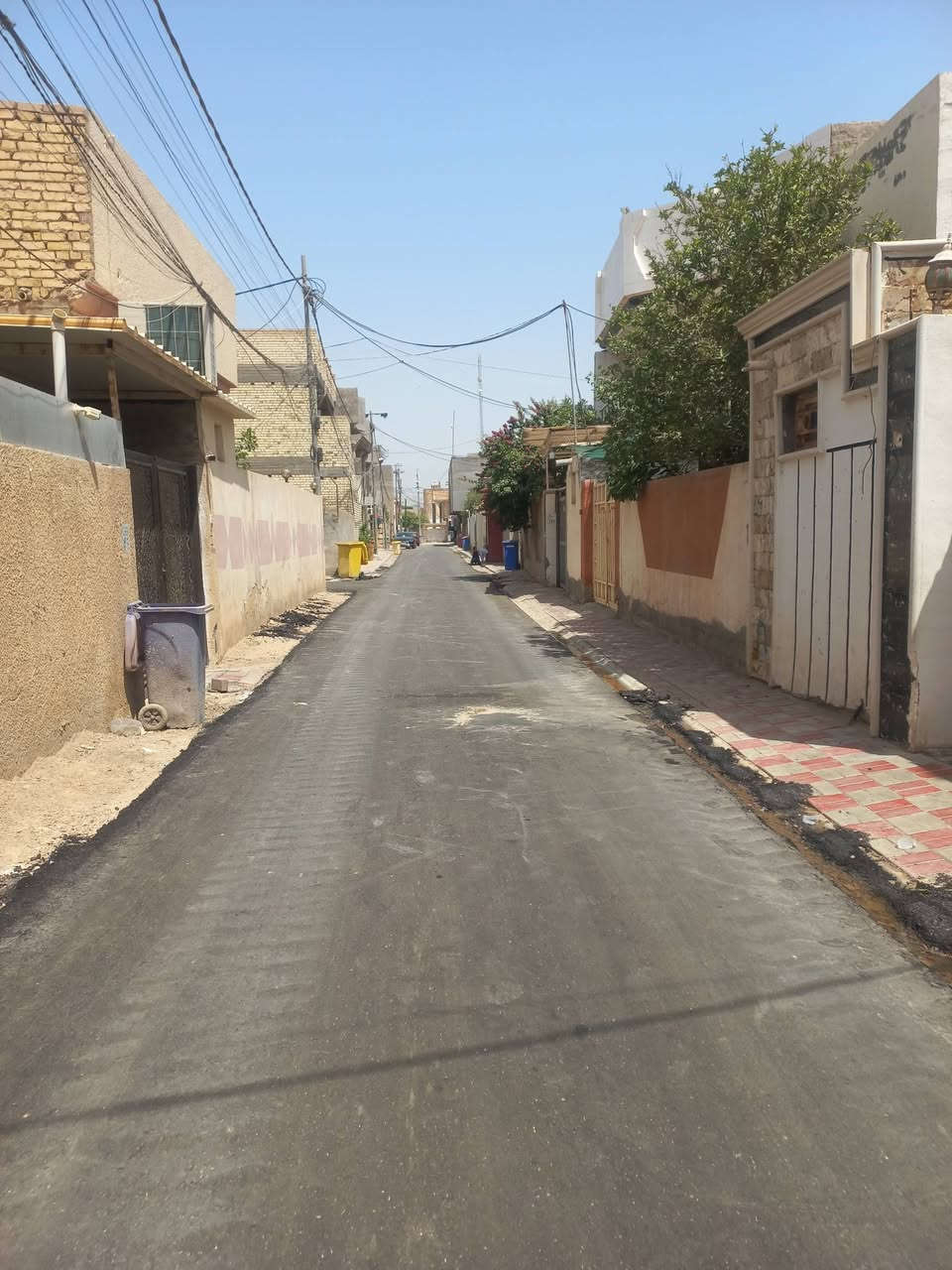 للبيع مشتمل طابقين موقع ممتاز  100م تحويل أسهم  في طويريج حي الرياض غرفتين نوم وستقبال وصاله ومطبخ ومجمع صحيات خارجي وداخلي كل الخدمات متوفره للإستفسار الاتصال***********او مراجعة مكتب عقارات ابو كرار
