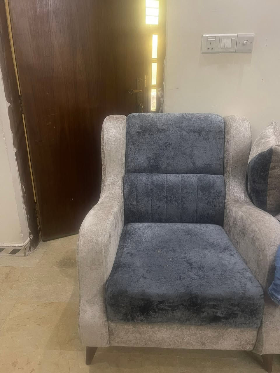 السلام عليكم تخم للبيع عشر مقاعد كلش نظيف اشتريتة قبل شهرين مرهم عندي مساحة الاستقبال زغيرة رايدتة ب ٥٠٠


**إذا كنت صاحب هذا الإعلان وتريد حذفه لأي سبب، رجاءا أرسل رسالة إلى الدعم الفني**