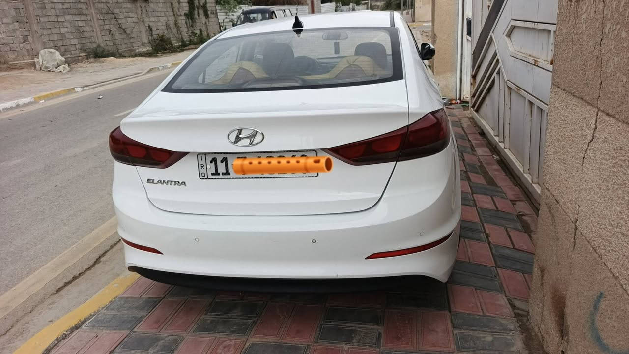 السلام عليكم النترا 2018 سوبر خليجي رقم بغداد باسمي تحويل مباشر سياره جديده مواصفات السياره
ميكنه ألفين دوش 
فتحه سقف
مري شفط+اشعاير 
شاشه كبير 
غرفه صاج
كِشينات جلد 
خمسه ويل كب
يدات نيكل 
حساس خلفي
تبريد ثلج 
ملاحظه /السياره بيها مكانين صبغ 
العنوان /كربلاء 
رقم الهاتف //  *********** /// السعر 138

