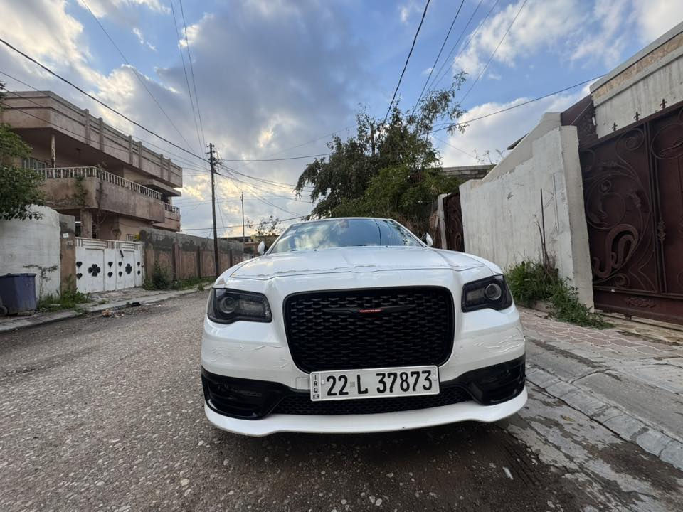 2015Sماشيه 110الف مايل 
سياره فقط بي مكانين تعديل وجاملغ امامي فقط كلير امريكا بدون اي حادث حته برغي مال جاملغ مامفتح سياره جديد بدون اي مصرف كير محرك كفاله وكفاله من حادث لون ابيض ثلجي سياره جديد احلى من صوره مكانه كركوك 
230ومجال بسيط سعره 
***********
فقط بيع تفاصيل ومعامله ع تلفون 
تحياني
