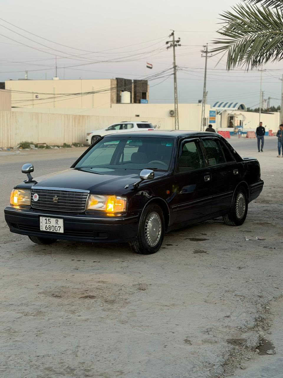 السلام عليكم كروان راس الثور تكم مديل 1997 لون نيلي  ,,5,,,دكم كشنات ابو الطفل  شاصي 55.  محرك 3000. فيشتين  
                              ( سياره كصه قماره فقط )
مكفوله من كصه ثانيه وضربه ونقل جثه  واصوليات رقم انبار نكليزي بسمي تحويل ثاني يوم  سياره جديده جاهزه تخم تاير جديد باتري جديد تبريد شغال  قطعتين مساج بل كشنات مكان سياره النجف  سعر السياره 78.  وبيه مجال شي قليل حك الجيه والله يرزق الجميع للستفسار. اتصل ***********
