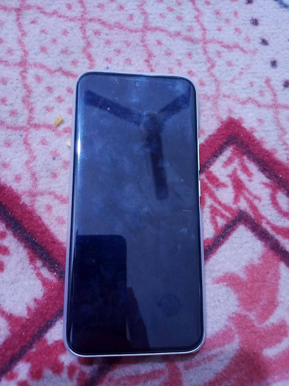 جهاز تكنو جديد صارلي يومين من أخذته طك كارتونه ذاكره ٢٥٦ 
العشوائيه ٨ 
السعر ٣١٠
المكان بغداد الزعفرانية 
الاتصال ***********
