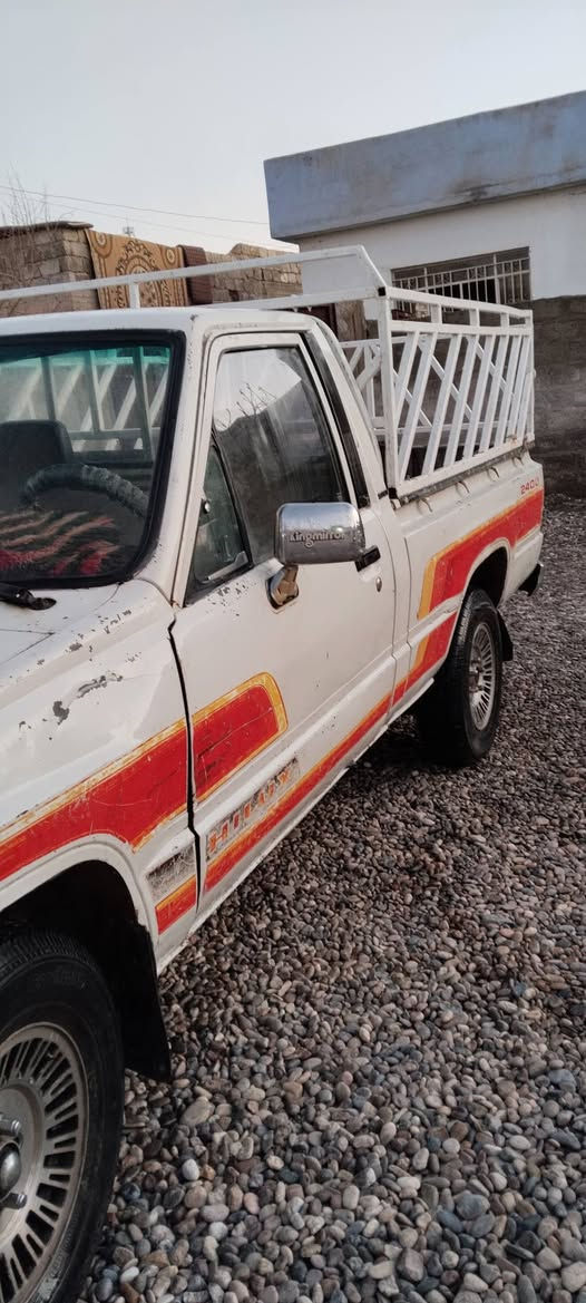 السلام عليكم، بيكم 88 للبيع كير محرك شاصي كلها شرط رقم نينوى اصفر  بيها كابون بنزين السعر48$ وبيها مجال.مكان السيارة ناحية وانه 
الرقم ‏‪***********
