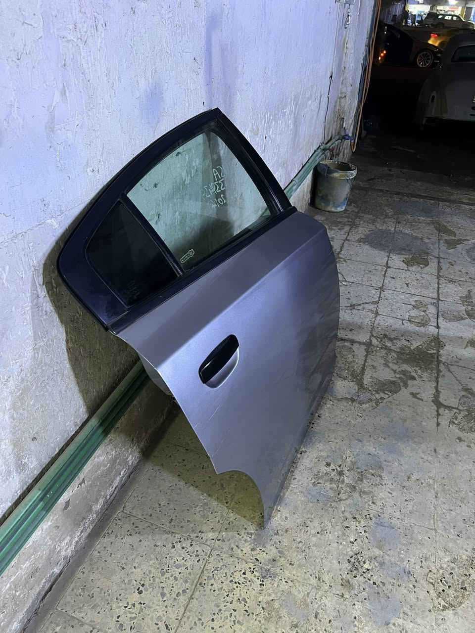 سلام عليكم زوج بوب جهه الصدر بدون صبغ فقط بارد الباب ال امامي فارغ والخلفي كامل عنوان بغداد الشعب اتصال *********** ممتواجد عل فيس تريد اتصل وبخدمتك
