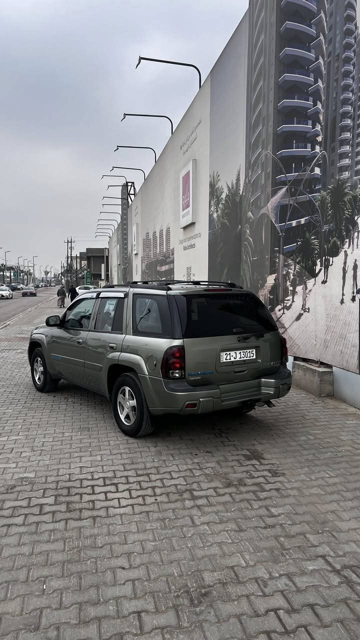 السلام عليكم 
شوفرليت تربلايزر للبيع 
لون السياره زيتوني 💚
موديل السياره 2004 
مكينه السياره 6 سلندر 4200
 4x4
رقم سليمانيه باسمي السياره سنويه جديده 
ماشيه 99 الف ميل 
السياره ما شاء الله جديده 
السونار مرفق بالمنشور 
مكان السياره المحموديه 
السعر : 100 وبيهه مجال
اي استفسار : 0786595916


**إذا كنت صاحب هذا الإعلان وتريد حذفه لأي سبب، رجاءا أرسل رسالة إلى الدعم الفني**