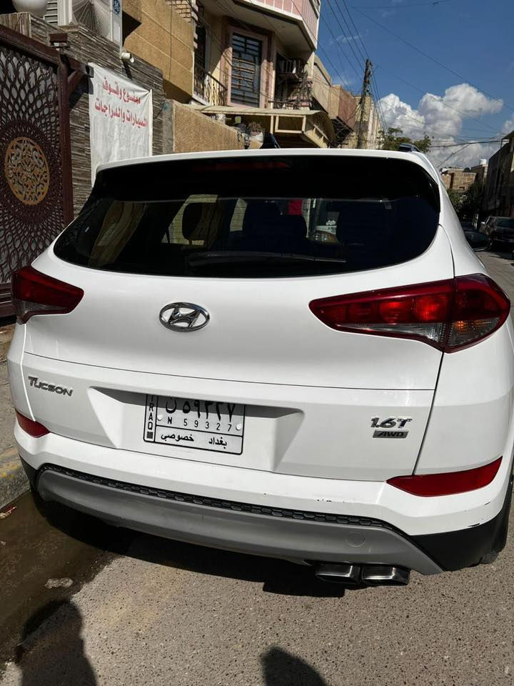 توسان 2018 
وارد امريكي ضربة دعاميه وبنيد فقط باقي مكفول فول مواصفات ما عدا بصمه ..
بورنامه.
قطعتين تبريد .
كشن كهربائي 
بغداد ثاني يوم تحويل 

***********
