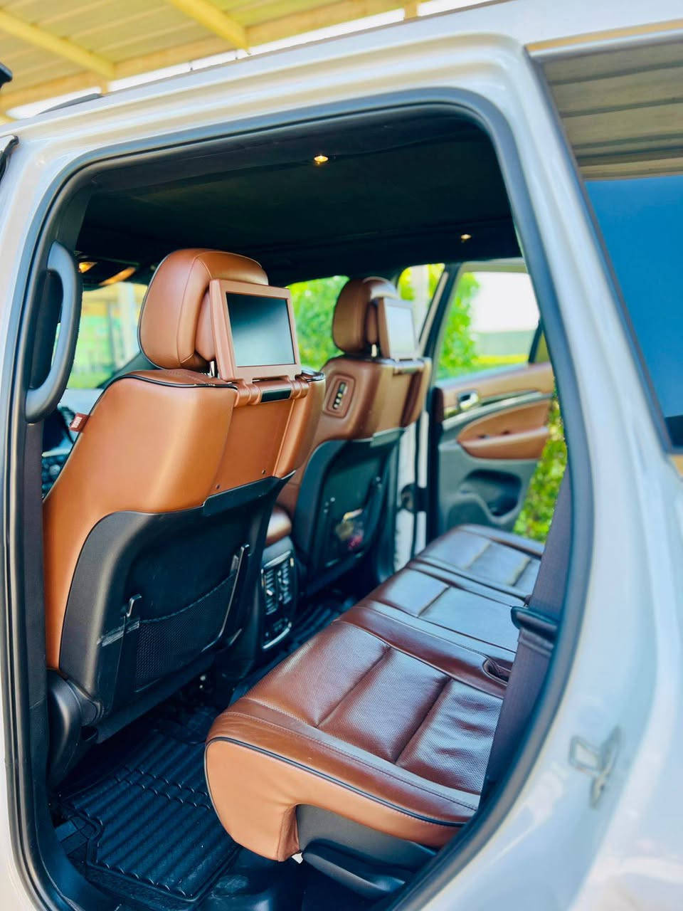 سلام عليكم اخواني الاعزاء جيب 21 اوفرلاند كفاله وكله هارلم اوفرلاند معروفه مواصفاته حساسات امامي خلفي جكات أمامي خلفي ماوس تحكمات الطرق الوعره فوريل داخل قرميدي المرغوب تلاث شاشات حساسات كشنات تخم تاير دلوب تتدفه تبريد مكان بصره يعد بيه مواصفات هواي الشراي يتصل ***********
