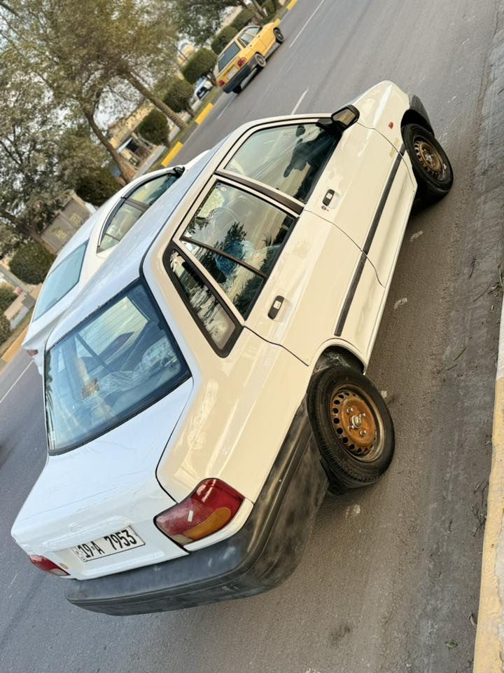 سلام عليكم سايبه موديل 2011 السياره كفاله مكينه حداديه تخم تاير جديد رقم كربلاء دولي بسمي السياره السعر 34بيه مجال مكان سياره كربلاء طوريج ***********
