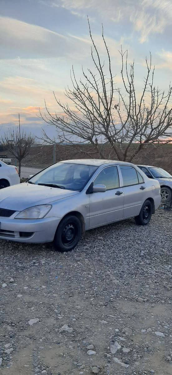 سیارە لانسر  مودیل  2008 گیر تە ماتیک  مە کینە گە ورە  تە برید سارد گە رم بەشە رت سبوغ دوپارچە  بە شە رت تە حویڵ وبرانە وە غرامە هە مو گیانی بە شەرت سەحری۷٦ مەحامەلە  نامە جواب نادمەوە رەقە تەلفۆن .***********. أربيل, العراق
