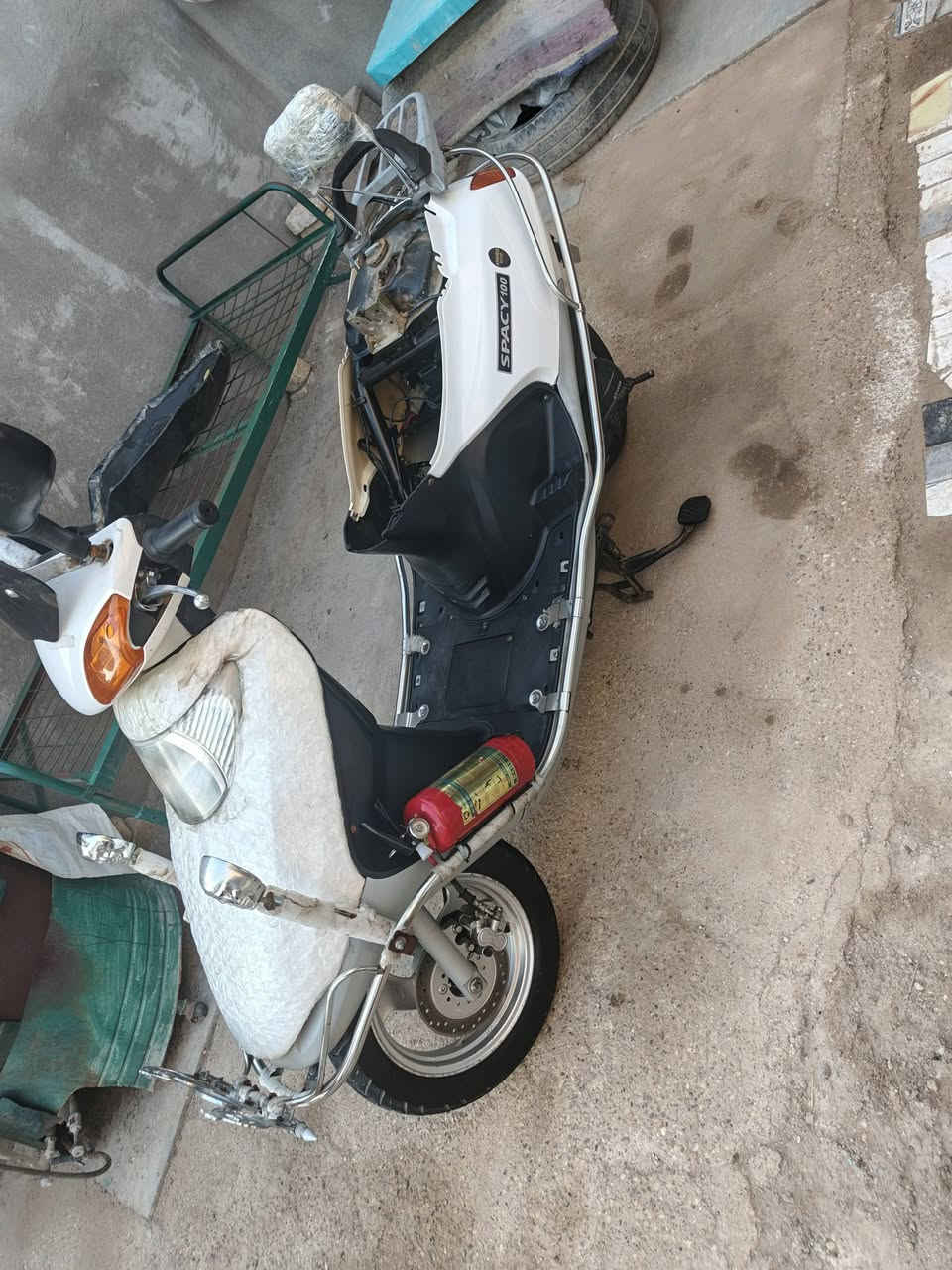 السلام عليكم سبيسي ماليزي  كفاله عامه موديل 2023 مامفتوح بيها برغي للبيع لتفاصيل أكثر تصال ***********
