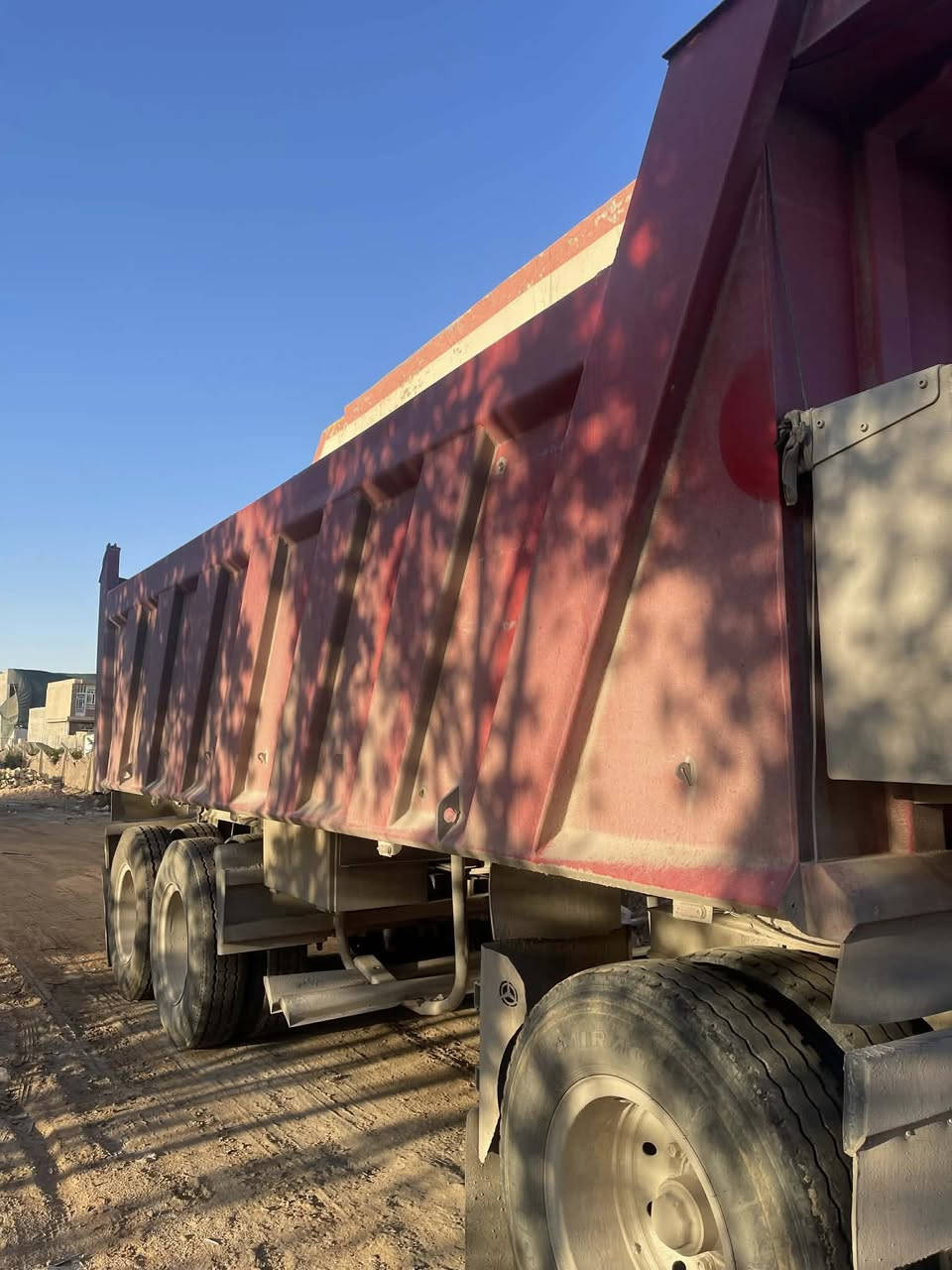 للبيع مقطوره طول سبعه وربع شغل بغداد شاصي مكفول ونج سكس ونص تخم تاير جاهزه للعمل خفيفه مال كبان شاصي 14مكان بابل استفسار *********** السعر 165 ورقه
