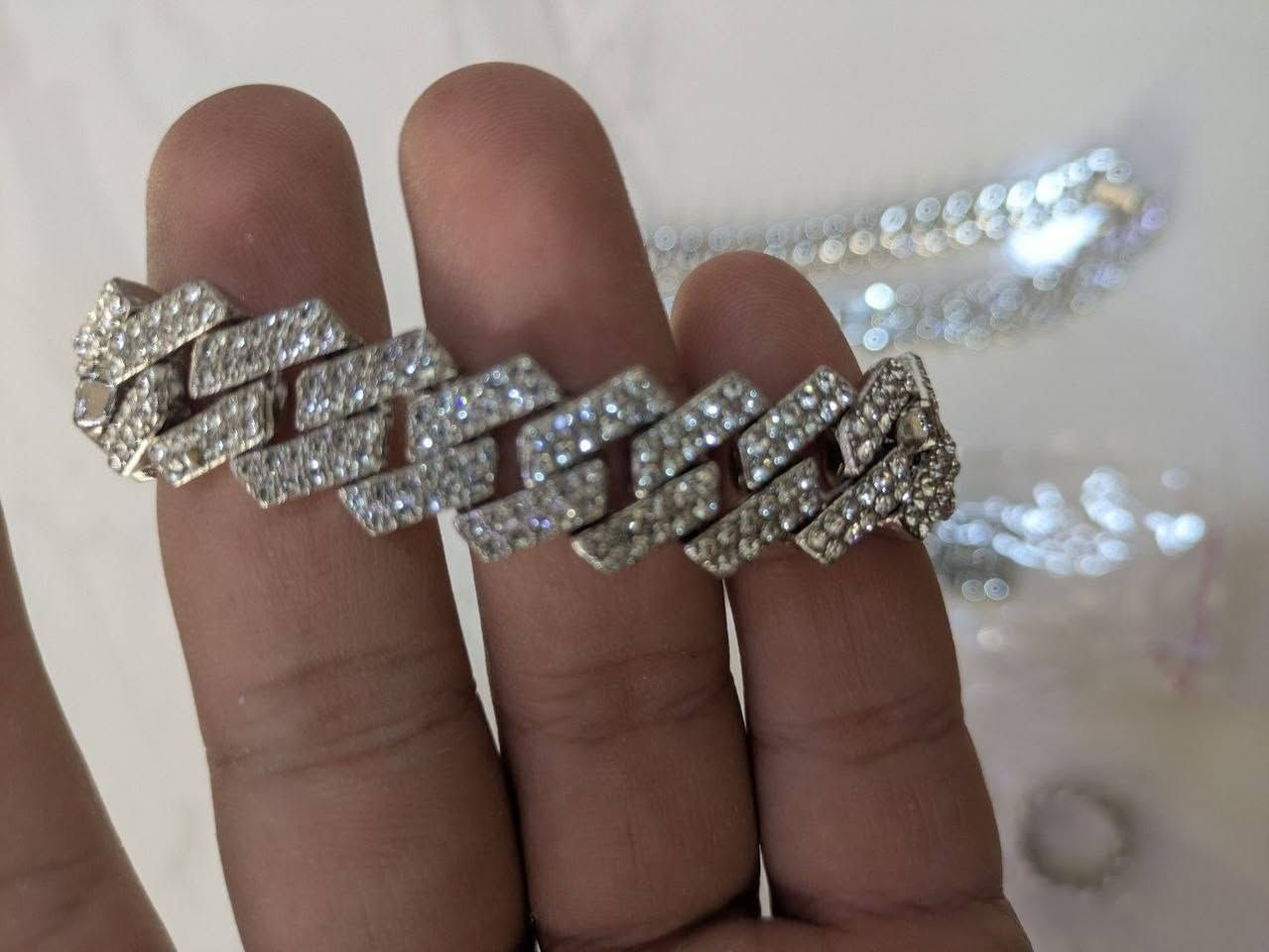 سيت كلادة وساعة وسوار اليفيدة يدفعلنا بي سعر وياخده


**إذا كنت صاحب هذا الإعلان وتريد حذفه لأي سبب، رجاءا أرسل رسالة إلى الدعم الفني**