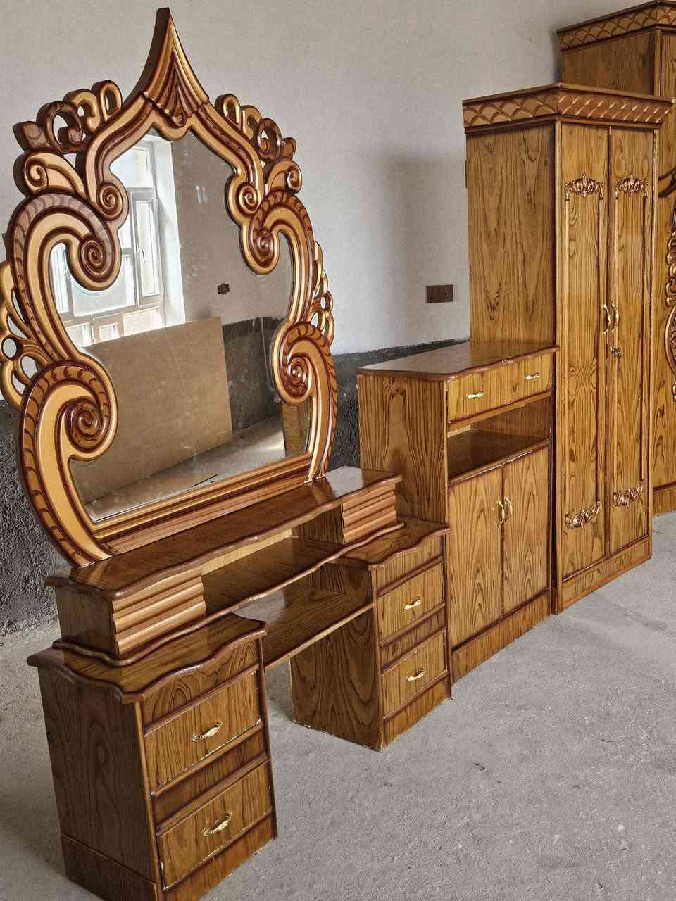 للبيع غرفة نوم توج خشب صاج عراقي نضيفه فول مستخدم سعرها مناسب 800 وبي مجال عنوان الرمانه البعبيد 
***********/وتساب
