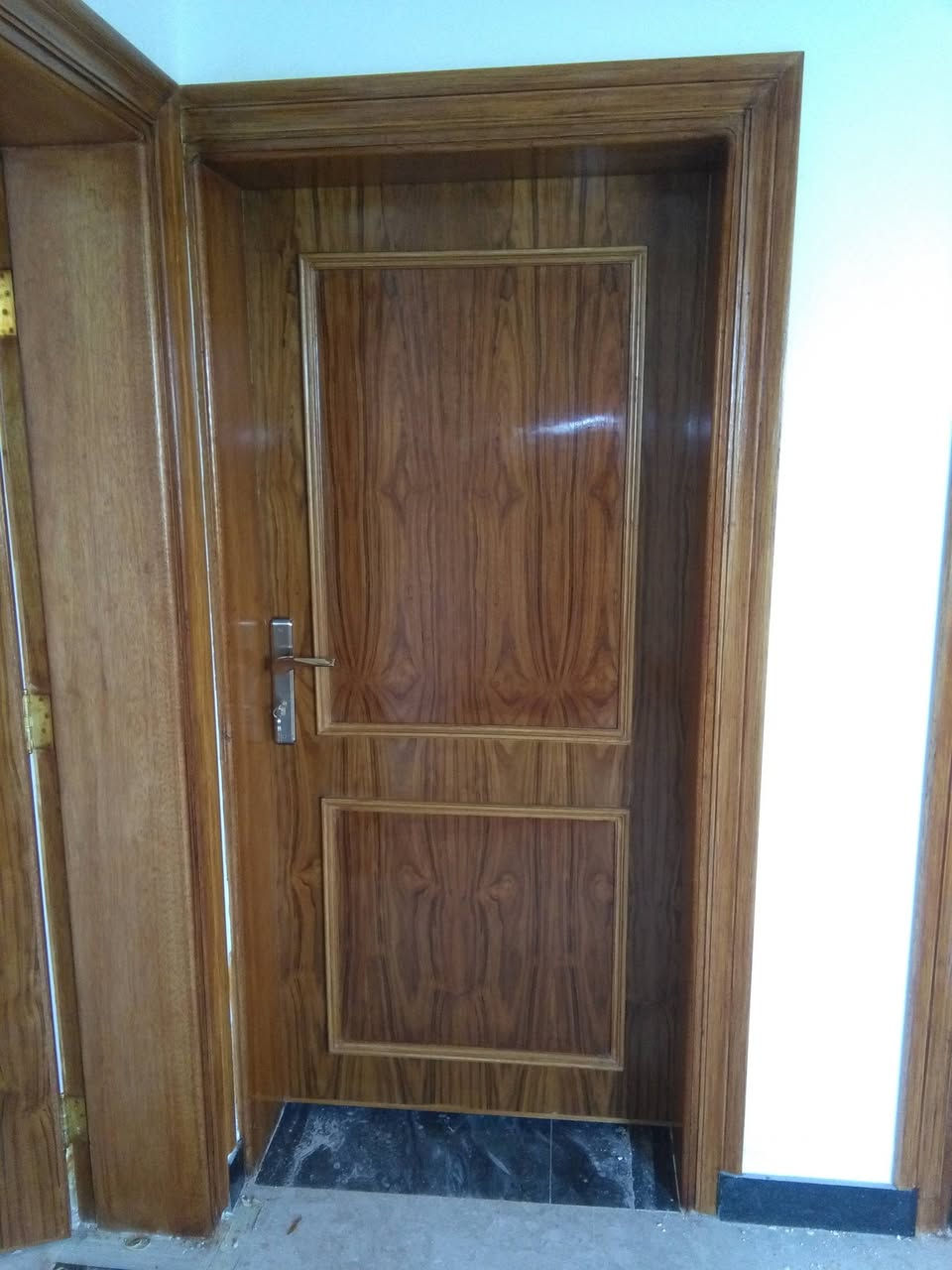 السلام عليكم
معمل سيدة الجنة لعمل الأبواب والمحجرات الخشبية بمختلف المستويات للطلب الاتصال بالرقم 
***********
