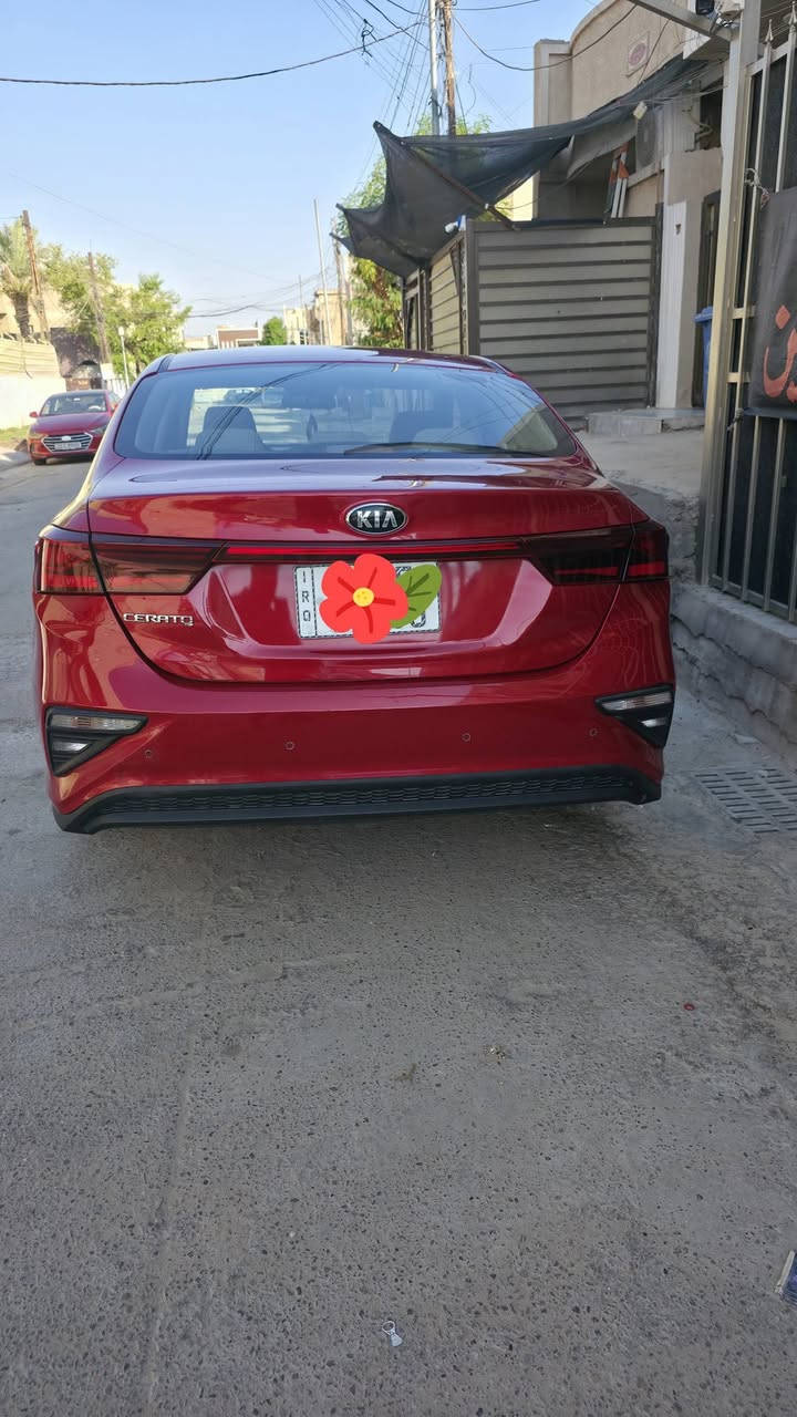 السلام عليكم كيا سيراتو موديل ٢٠٢١ الشركة العامة الدولية مكينه ١٦٠٠ ماشيه ٥٦ ادك جرس تبريد قطعتين ثلج كفاله عامه حتى من البارد داخل لونين سويج ٢ درايف مود حساس خلفي مري شفط رقم بغداد هزه جديده السعر ١٤٧  مكاني بغداد حي الجهاد للاستفسار ***********

