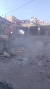 07717370711 مستعدون لهدم تفليش الدور والبنايات ورفع الانقاض وقطع البيو...