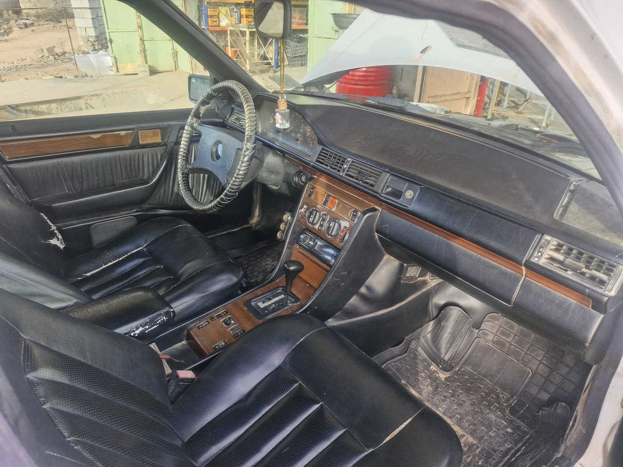 دب مديل ٨٦ جاهزه رقم انبار مشروع وطني بأسمي تحويل مباشر السعر ٤٨ وبيه مجال العنوان نجف مشخاب  للاتصال ***********
