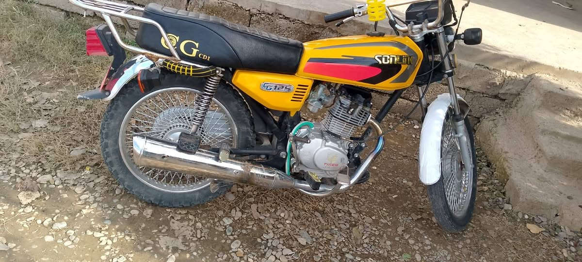 السلام عليكم
ماطور تايكر 20
شرط مابي كلشي 
ماشاء الله نشاط فول 
ماناقص بس خيال 
سعره 400وبي مجال 
رقمي ***********
