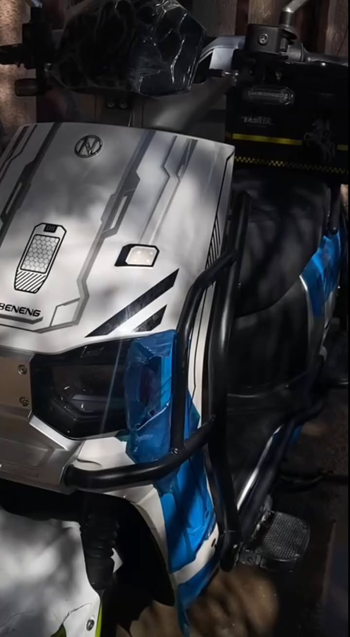 السلام عليكم                         
دراجة شحن للبيع🔋
ام عيون دراجة نضافة 100‎%‎
بعده بچيس 
6بطاريات دبل 🔋
تمشيك 70كيلو
سرعة 80
وموصفات كاملة
لايت زينون 💡
ترجع بك🚨
عداد ولايت ودبل اشارة واي عطل يطلعلك بشاشة🖥️
بريكات حساسات
دبلات +بيه موصفات بعدد لاستفسار والتواصل ع رقم ***********”
