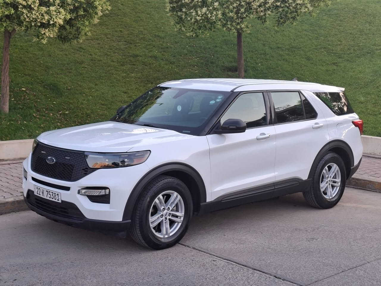 السلام  عليكم ورحمة الله وبركاته
‏‎‏‎       ——— لـلـبـيع  ———

‏‎‏‎فورد اكسبلورر   —  Ford Explorer

‏‎‏‎وراد أمريكي.     —    ايرباك البرده

‏‎‏‎الموديل           —     2021 

فئة.                 —     بوليسي  

حجم المكينه   —      V6/3000توين تيربو 

‏‎‏‎اللون                —      ابيض    

‏‎‏‎المسافه المقطوعه —  50.000 

‏‎‏‎حاله السياره.      —        بدون صبغ  ( التقرير مرفق مع الصور ) 

‏‎‏‎المواصفات 

‏‎-گير تعليك 
‏‎-نظام الدفع 4WD
‏‎-هندبريك بصمه 
‏‎‏‎- تبريد مركزي 
‏‎‏‎- بگ لايت LED 
‏‎-كشنات VIP ( منفصل )
‏‎‏‎-كرسي السايق بحركه كهربائيه
‏‎‏‎-تحكم ستيرن جهتين 
‏‎‏‎-تحديد سرعه 
‏‎‏‎-مانع انزلاق 
‏‎‏‎-ليد نهاري
‏‎‏‎باقي المواصفات المعروفه 

‏‎‏‎السعر            —      اكتب تم ويوصلك السعر مباشر 

‏‎‏‎رقم السياره    —      اربيل 

‏‎‏‎موقع  السياره —      السليمانيه  

‏‎‏‎للأستفسار.     —       *********** - ***********
