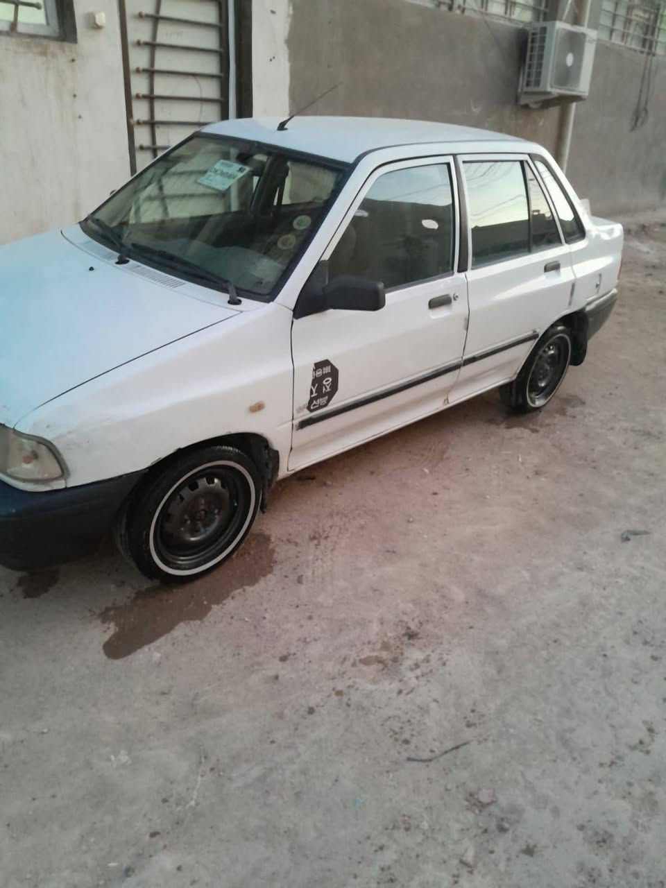 سلام عليكم  سايبه للبيع خصوصي 2012 سياره حلوه وجاهزه لاخياس ولا ضربه تجي تفحص وين مايعجبك  بيها بس شغله وحده سنويتها ضايعه بيها كتاب مرور رسمي ثاني يوم يداولك المالك موجود مكاني نجف شارع المطار السعر 32 وبيها مجلل
الله شاهد سياره حلوه بمعنه الكلمه وهاذا رقم التليفون صاحبها ***********
