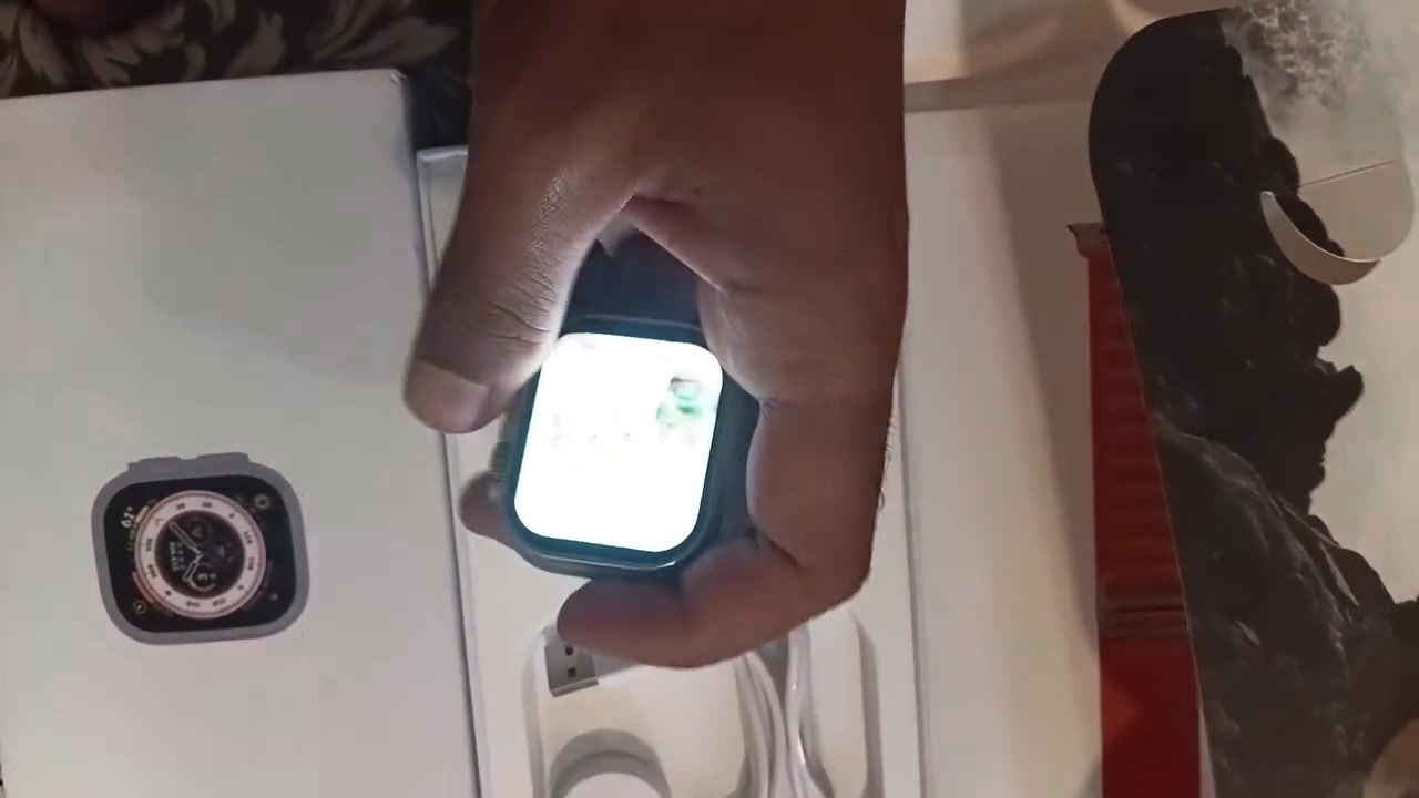ساعه جديده غير مستخدمه 
خلي سعر بليرضي الله وبالعافيه عليك
الاستفسار 
***********
