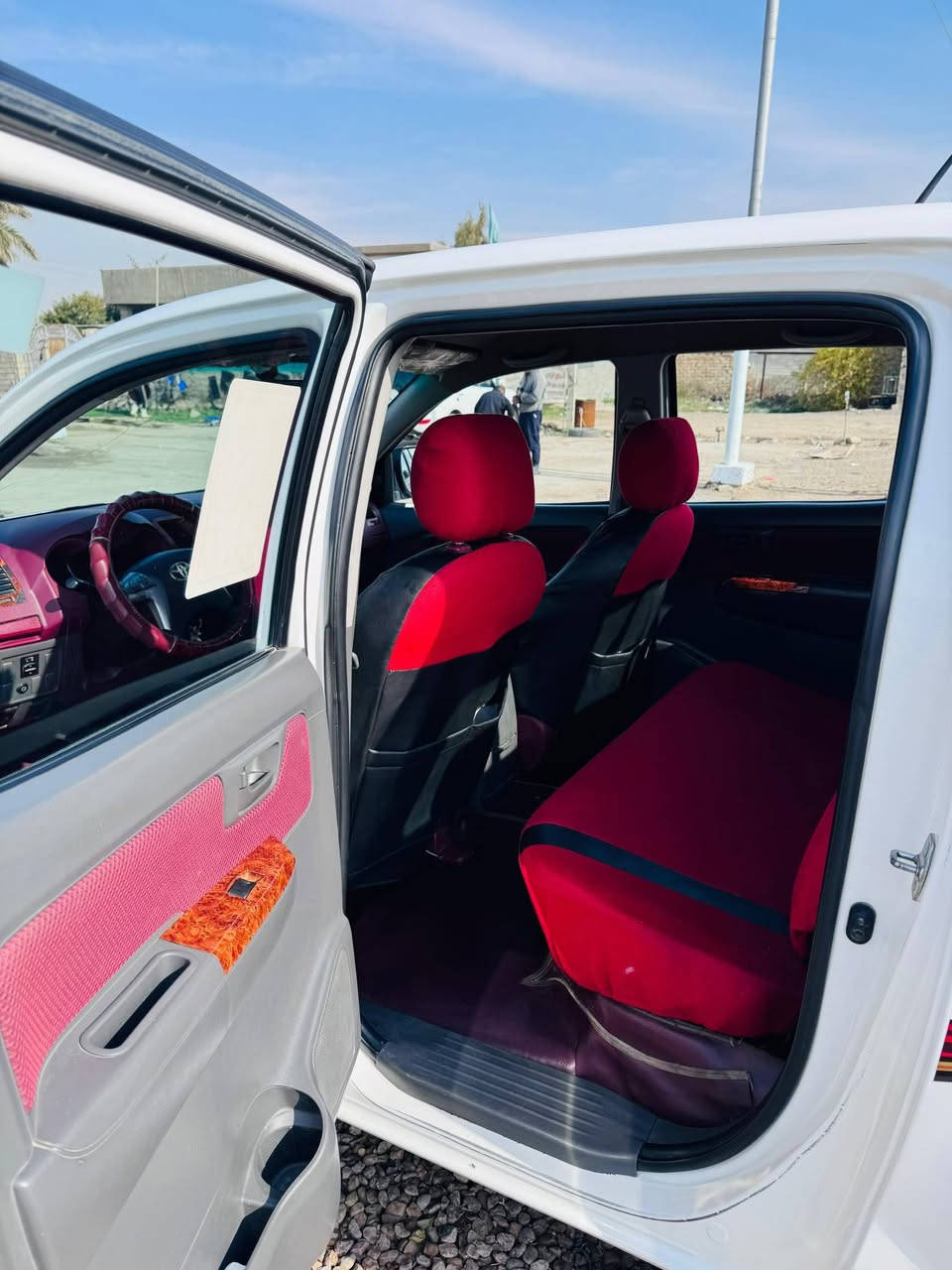 السلام عليكم
للبيع بيك اب تويوتا 
موديل ٢٠١٤ كويتي 
شاصي ١٩ 
رقم بغداد دولي 
تحويل مباشر ثاني يوم 
مكفوله من الصبغ والضرر 
مكان السياره قضاء بلد /ناحية يثرب
الاستفسار الاتصال على الارقام التاليه 
***********
***********
