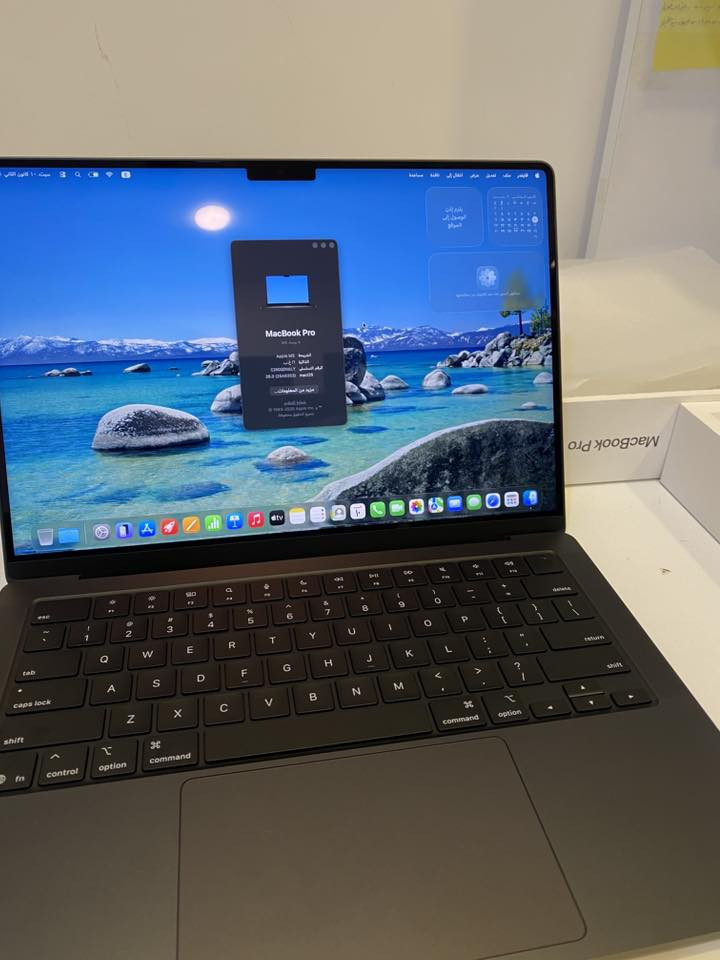 السلام عليكم Macbook M5 🔥
ماك جديد اصدار 2025
مفتوح للعرض فقط 
بعده مواصل للأسواق اداء خرافي فوق الاحتراف للمونتاج والبرمجة والالعاب 
مواصفات :
Space black 
16GB
512B
دورات الشحن ٤ 
بطارية 100% 🔋 
وياه ادبتر هدية
جنطة mCover الأصلية هدية

يتوفر توصيل لجميع المحافظات او تحب تجي تاخذه وجهاً لوجه وتتأكد براحتك 
المكان البصرة 
***********
